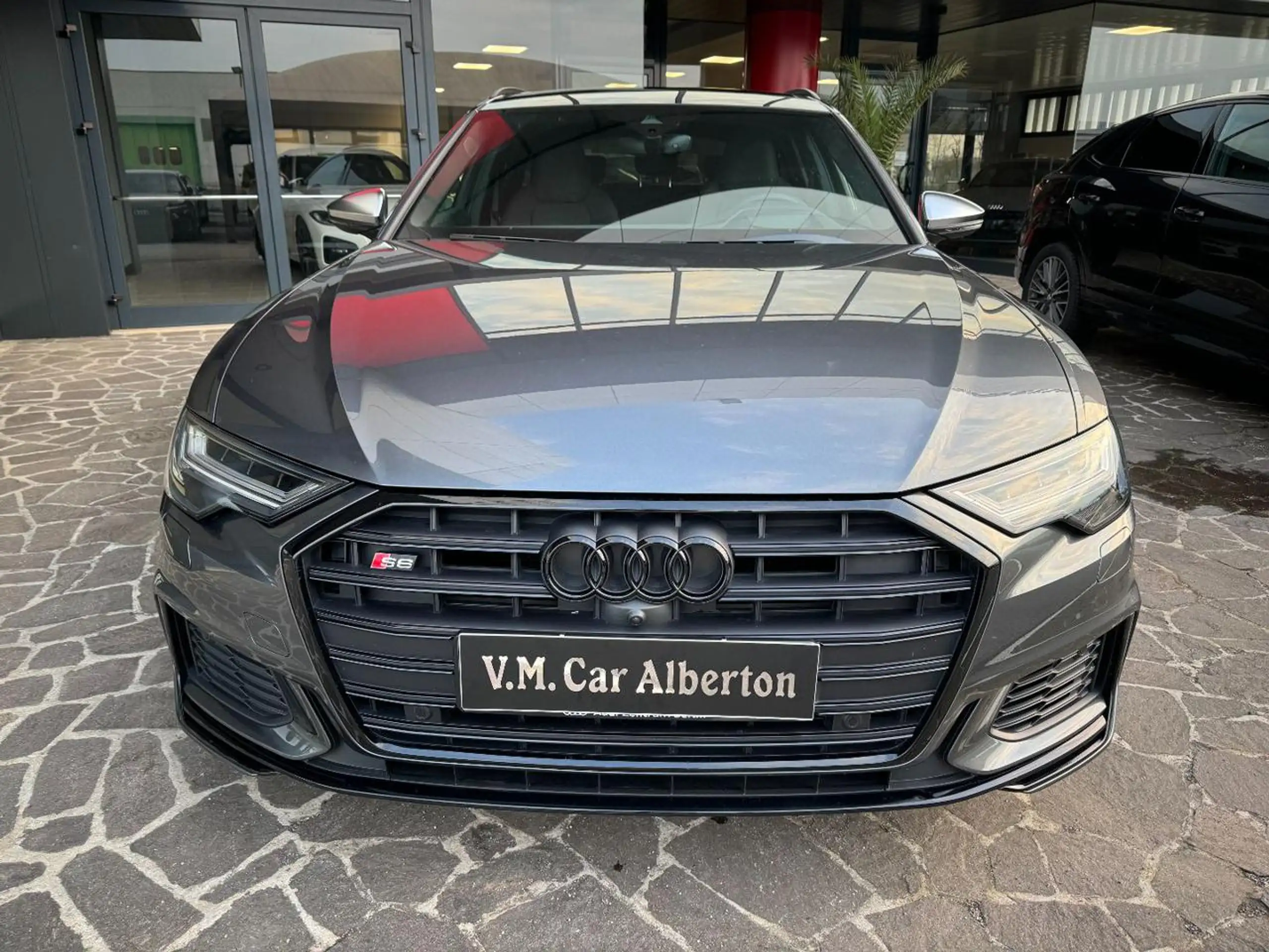 Audi - S6