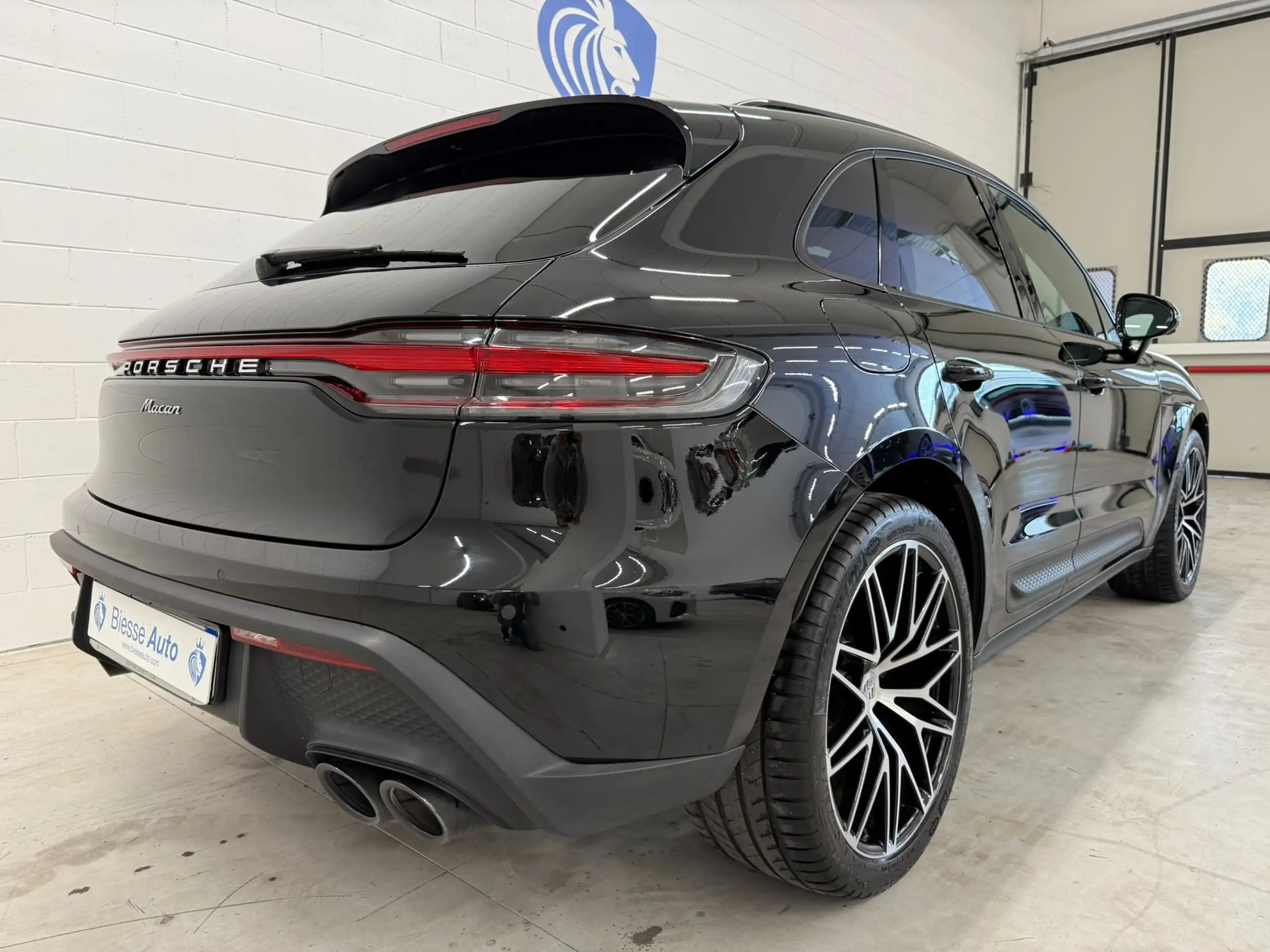 Porsche - Macan