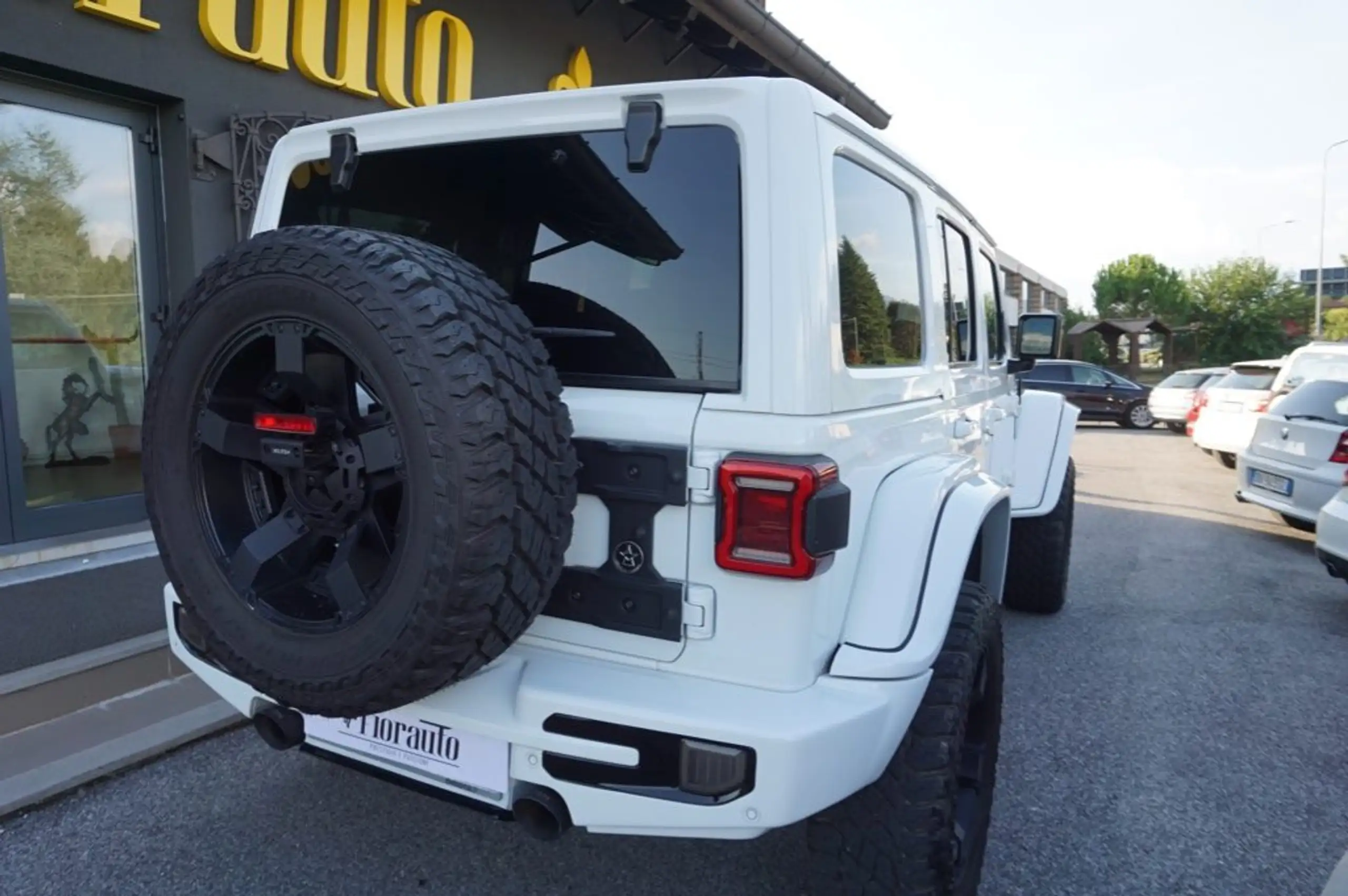 Jeep - Wrangler