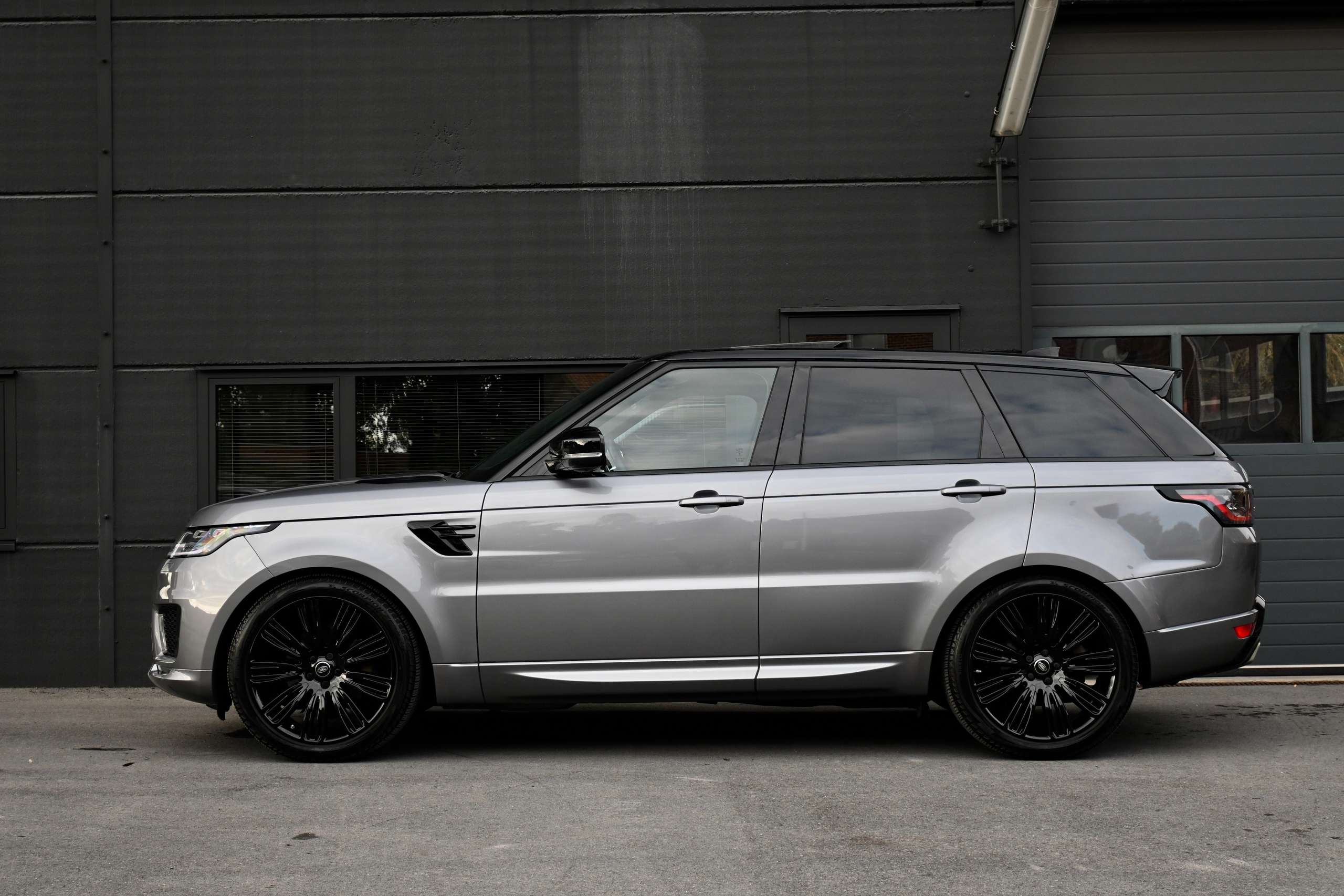 Land Rover - Range Rover Sport