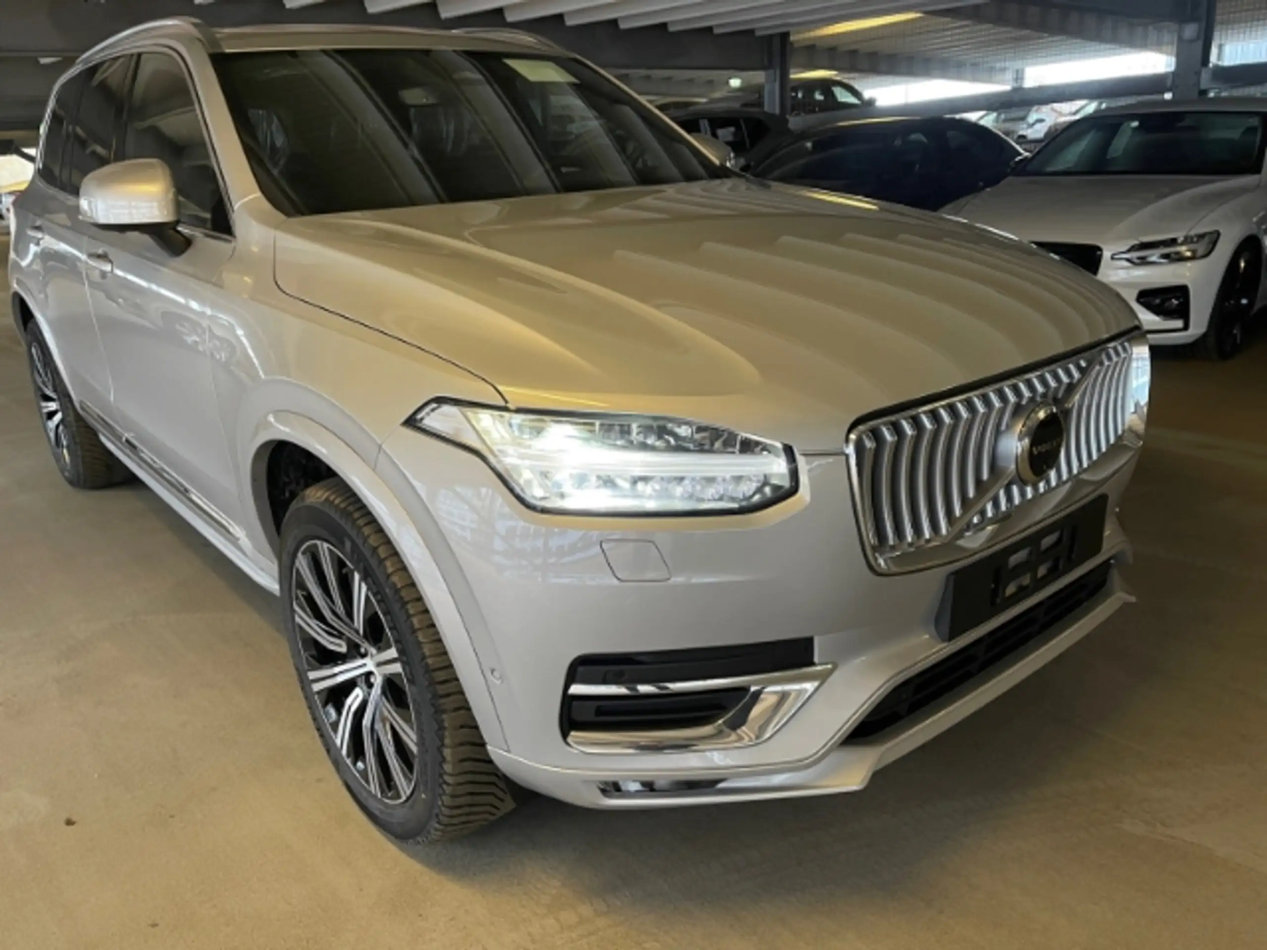 Volvo - XC90