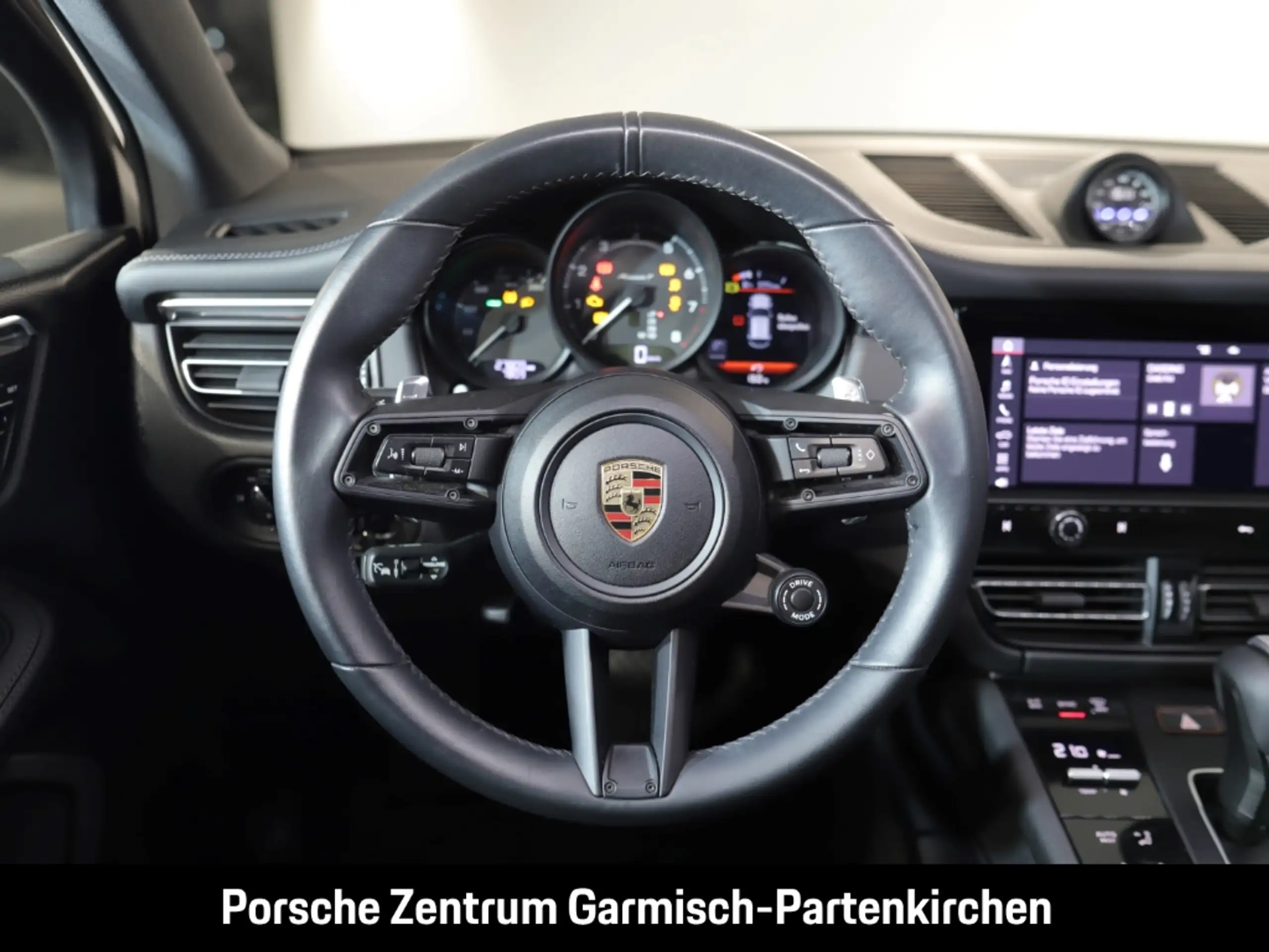 Porsche - Macan