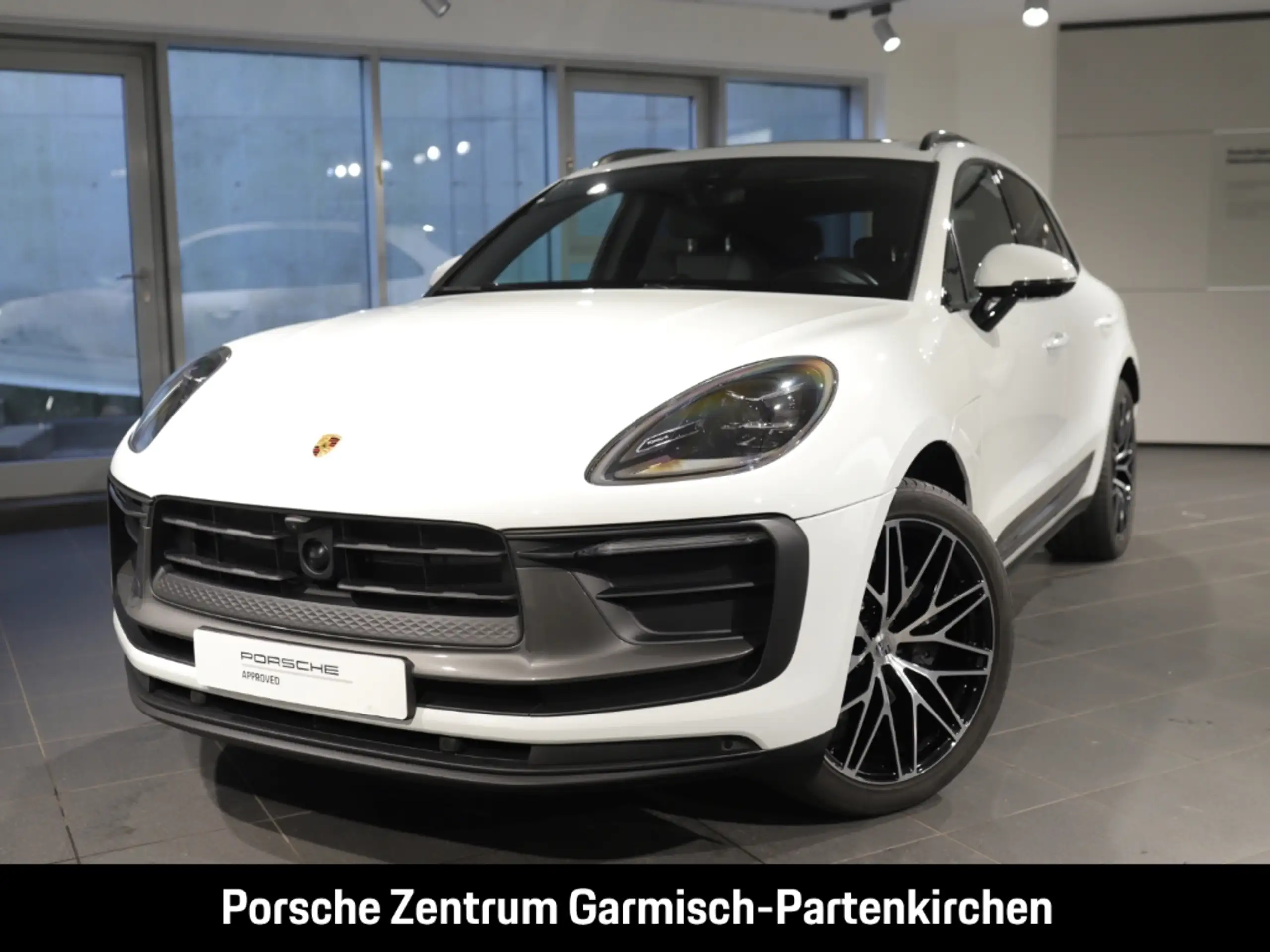 Porsche - Macan