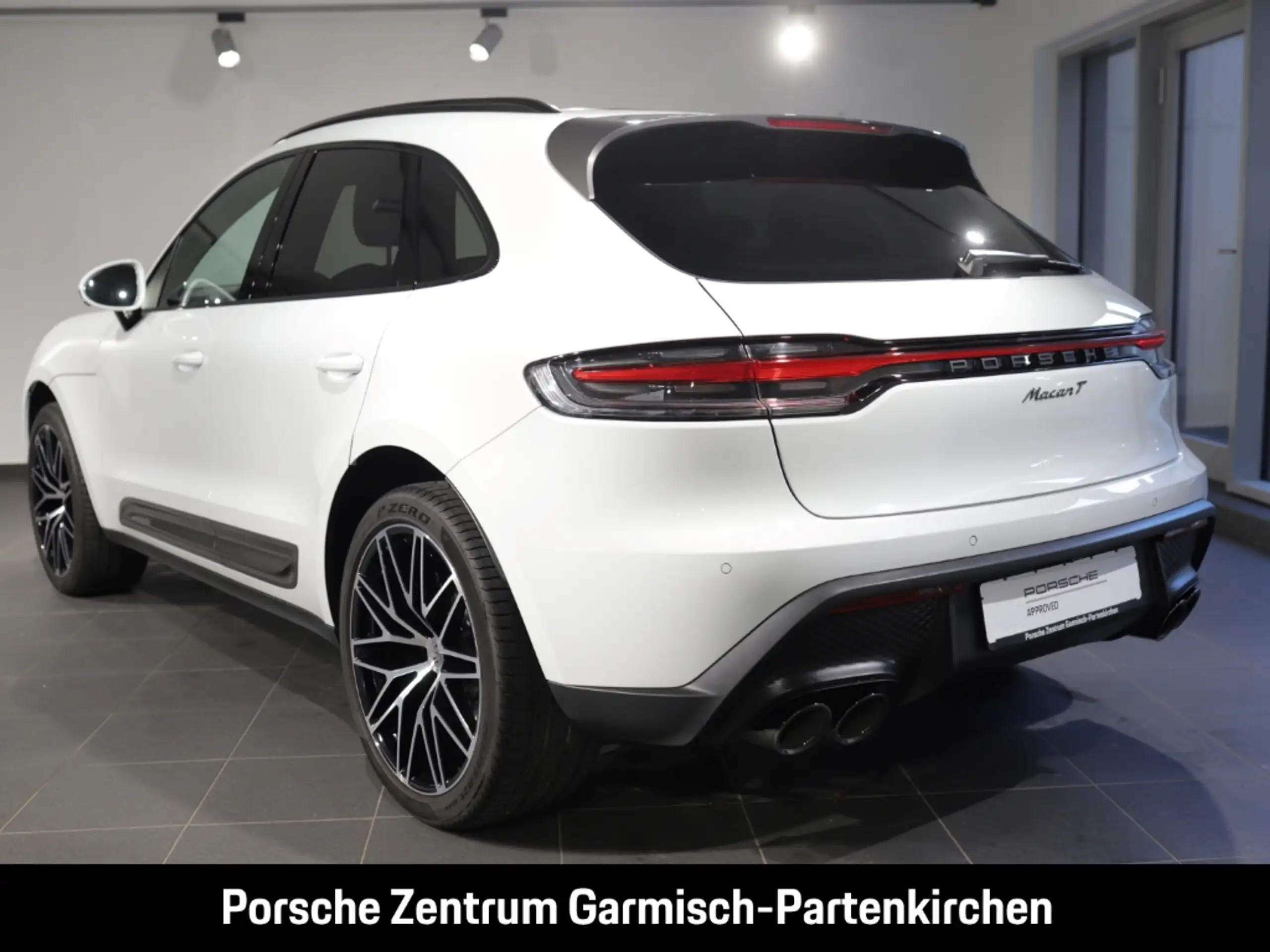 Porsche - Macan