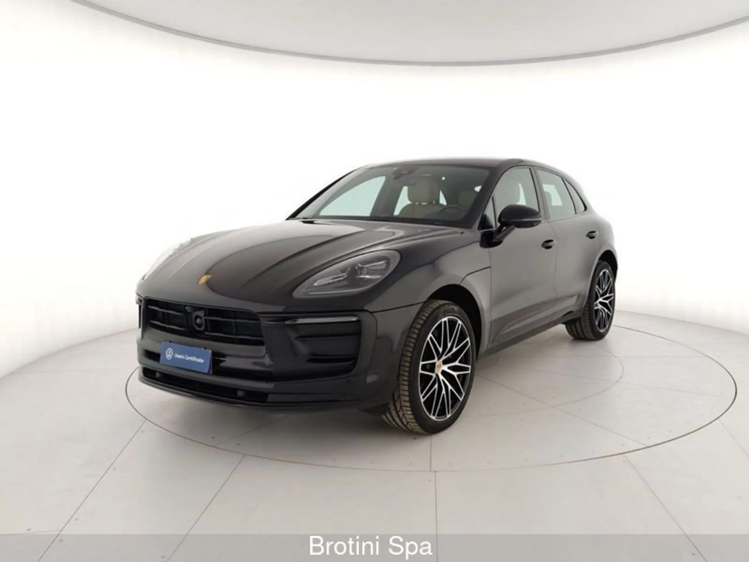 Porsche - Macan