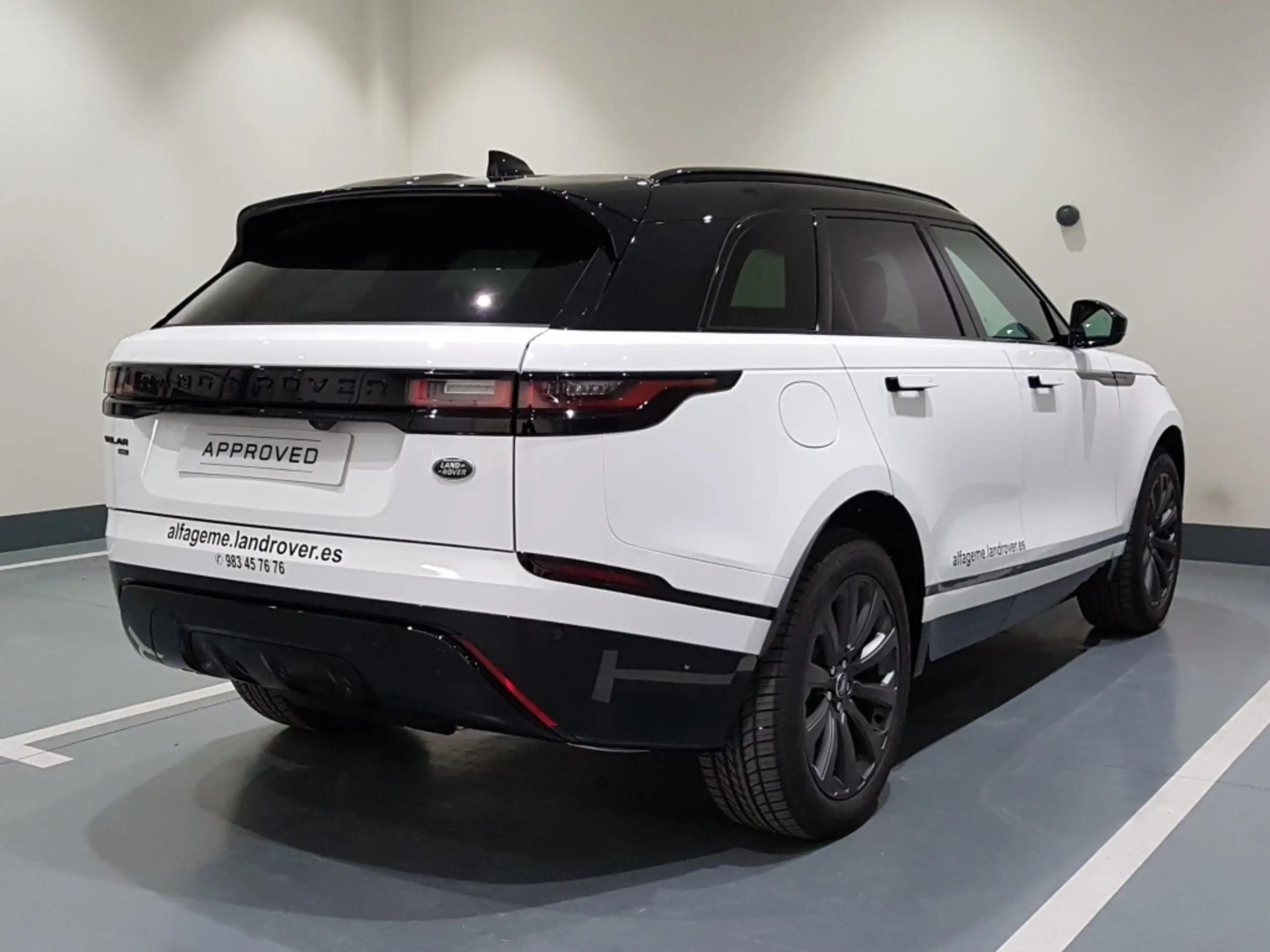 Land Rover - Range Rover Velar