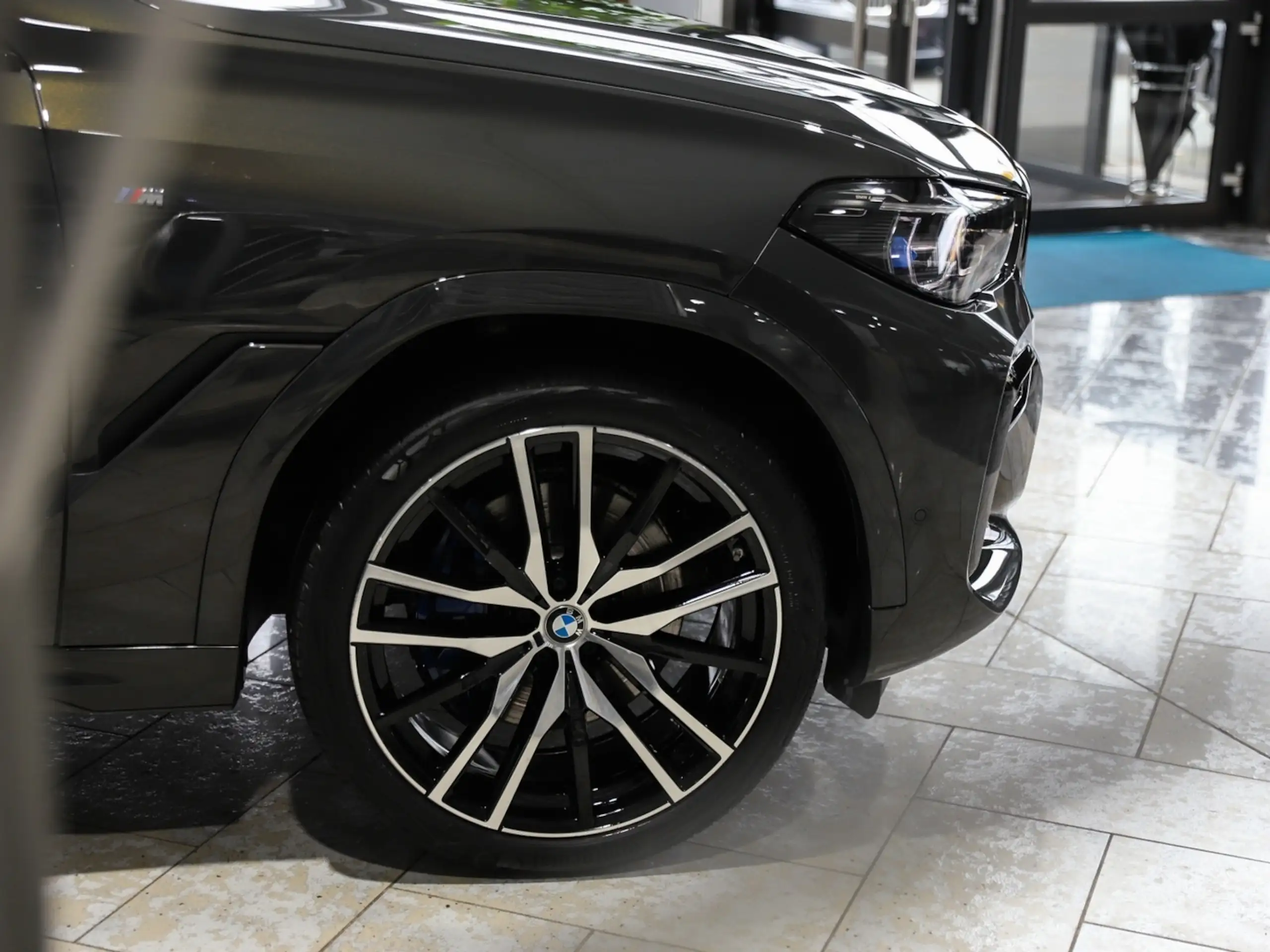 BMW - X6