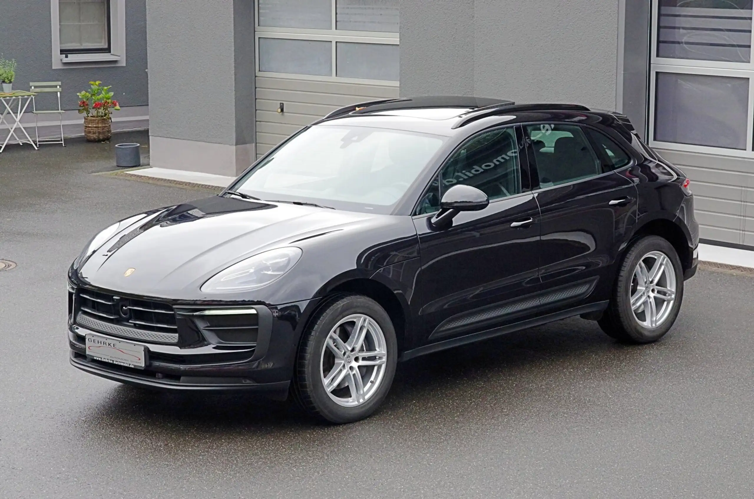 Porsche - Macan