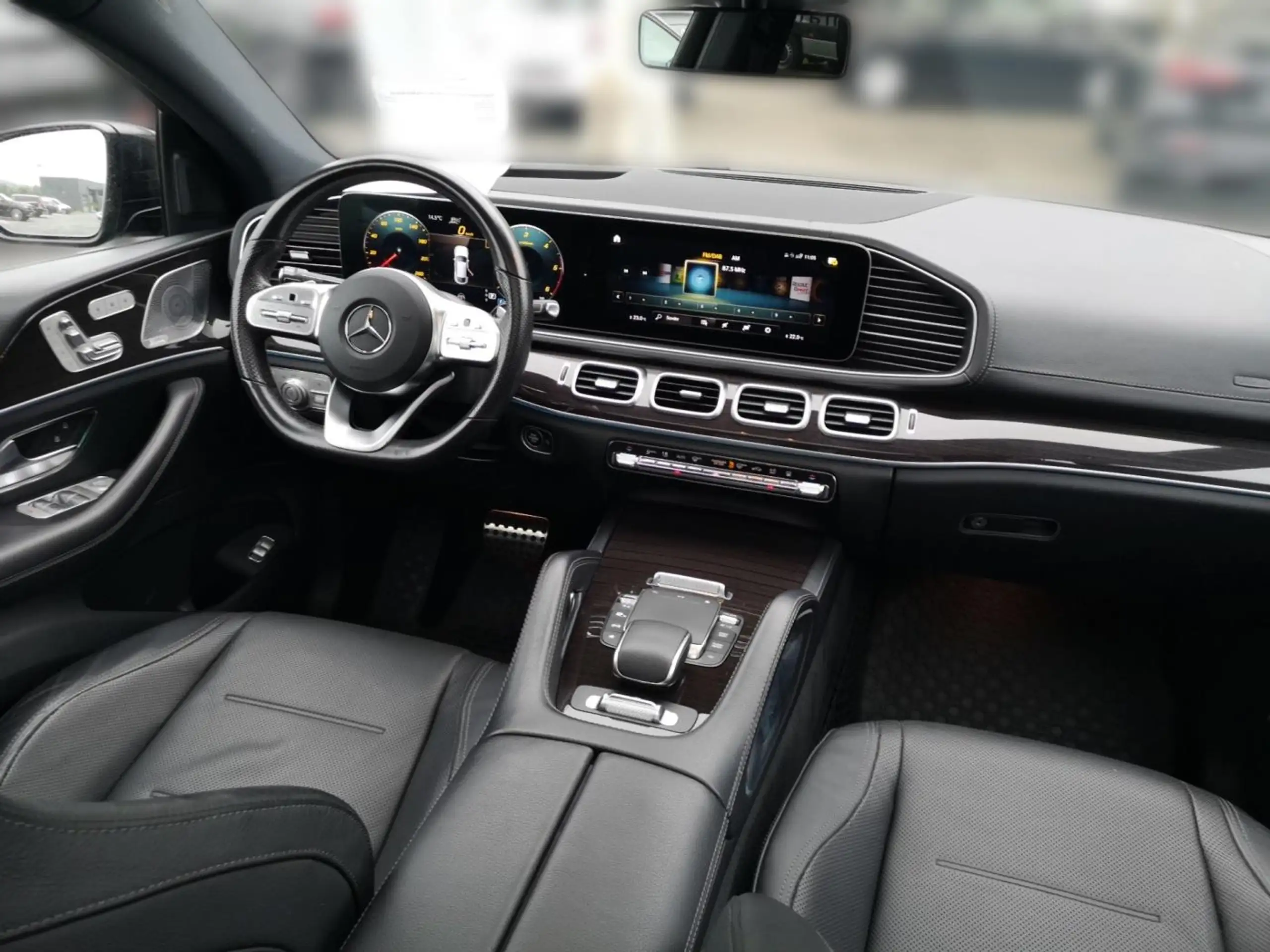 Mercedes-Benz - GLE 400