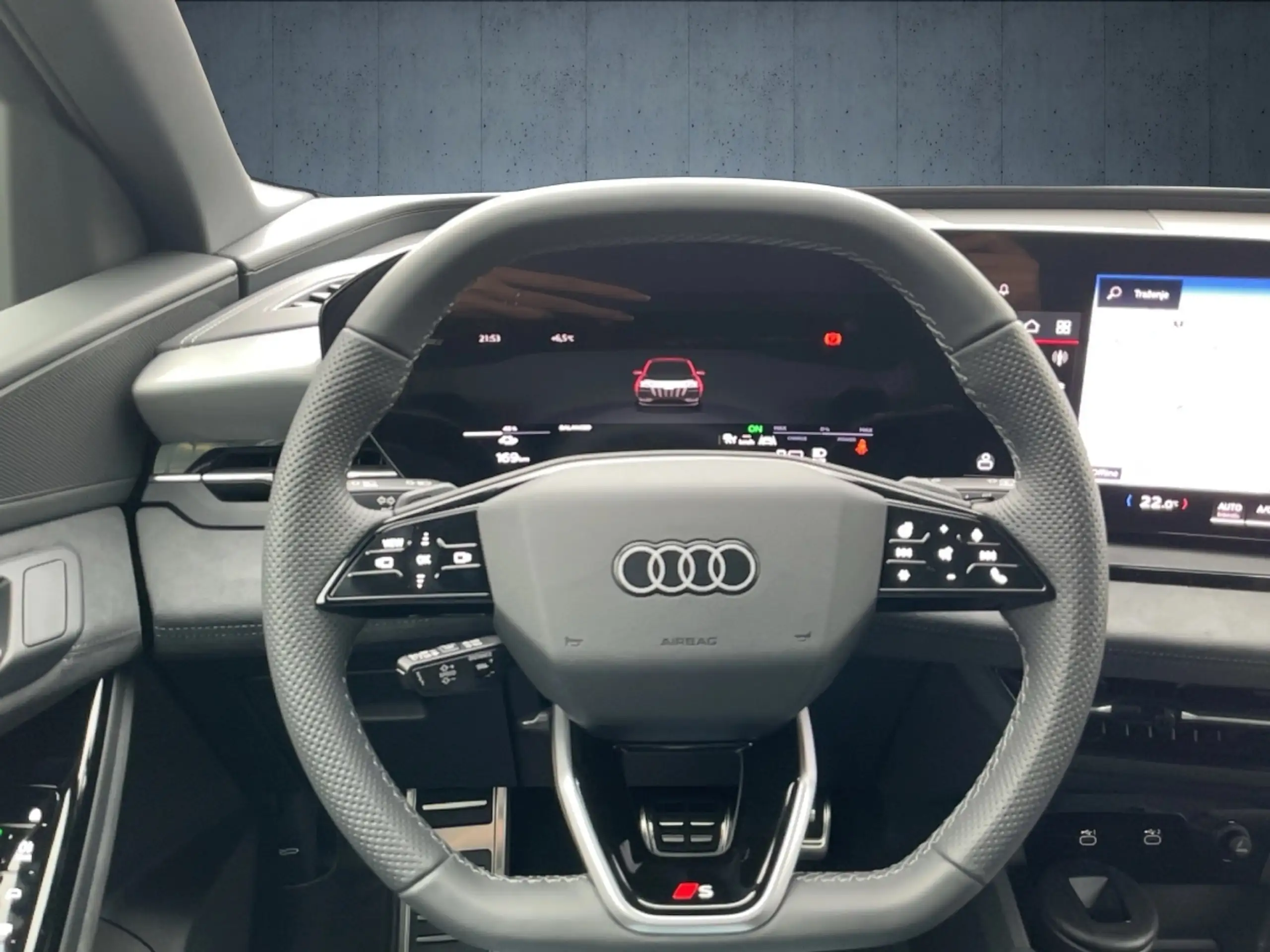 Audi - Q6