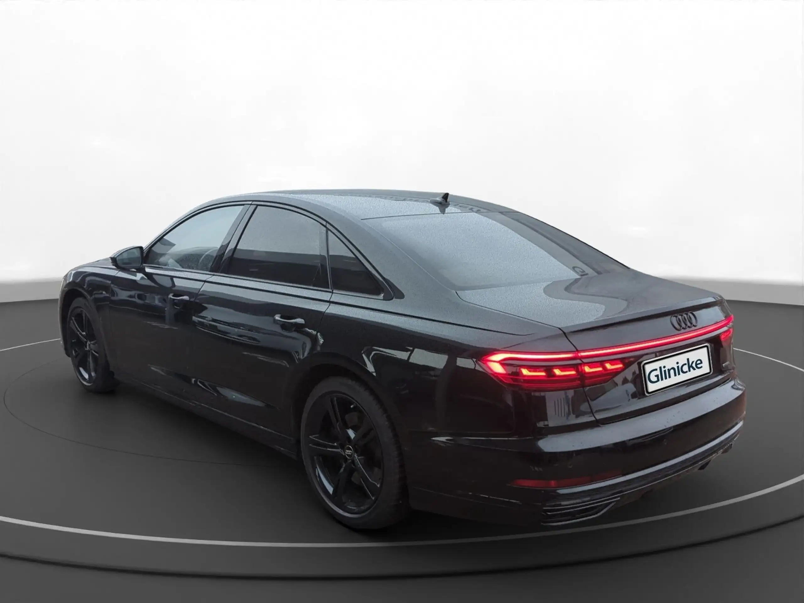 Audi - A8