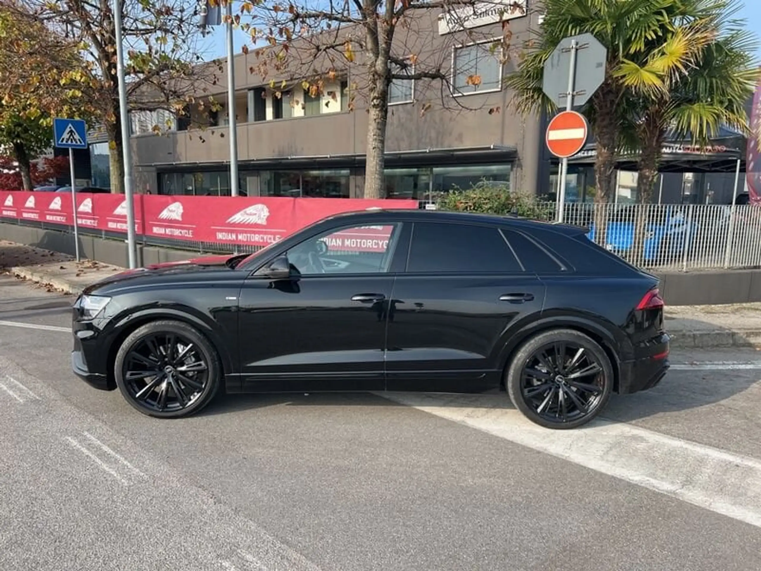 Audi - Q8