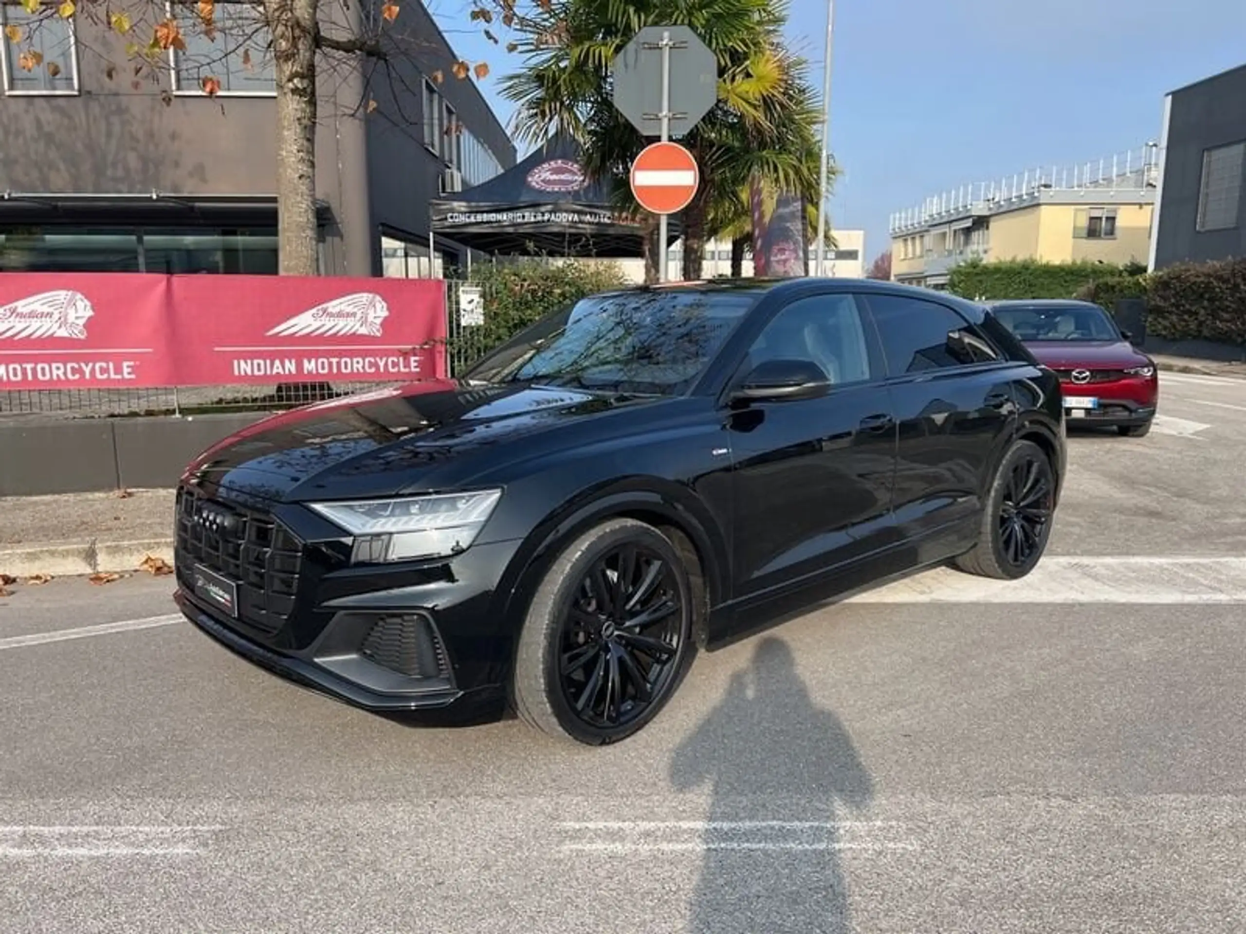 Audi - Q8