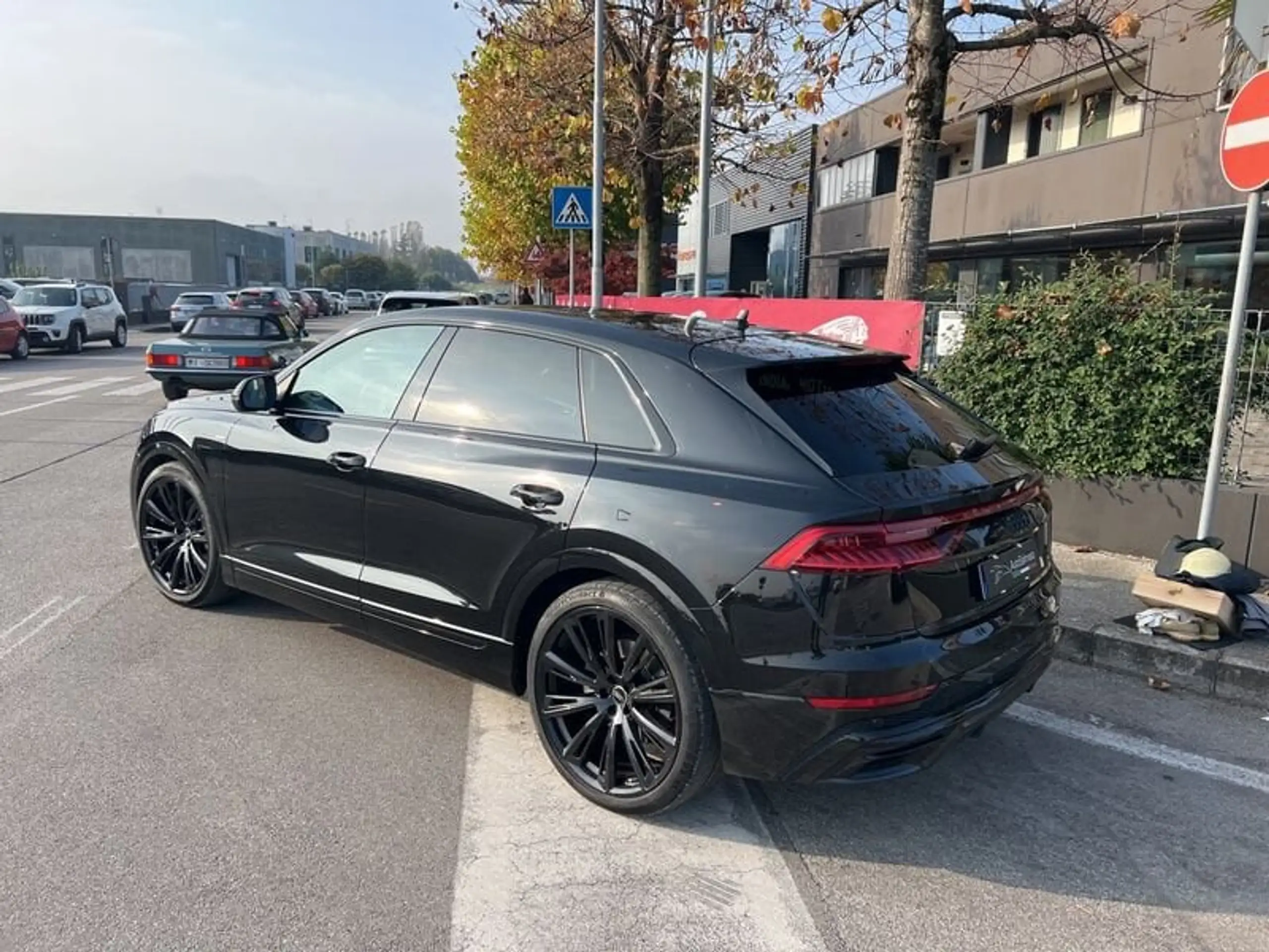 Audi - Q8