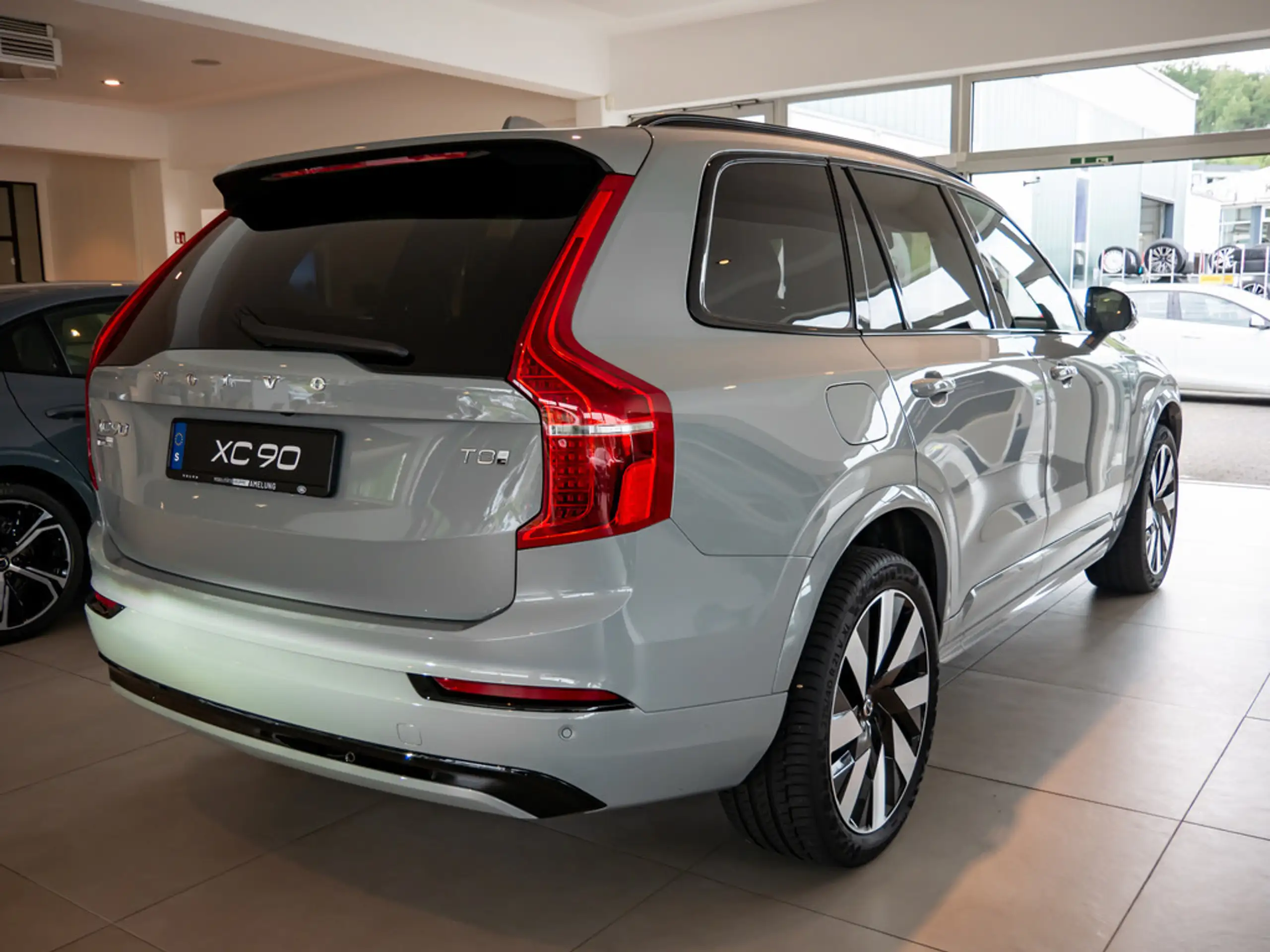 Volvo - XC90