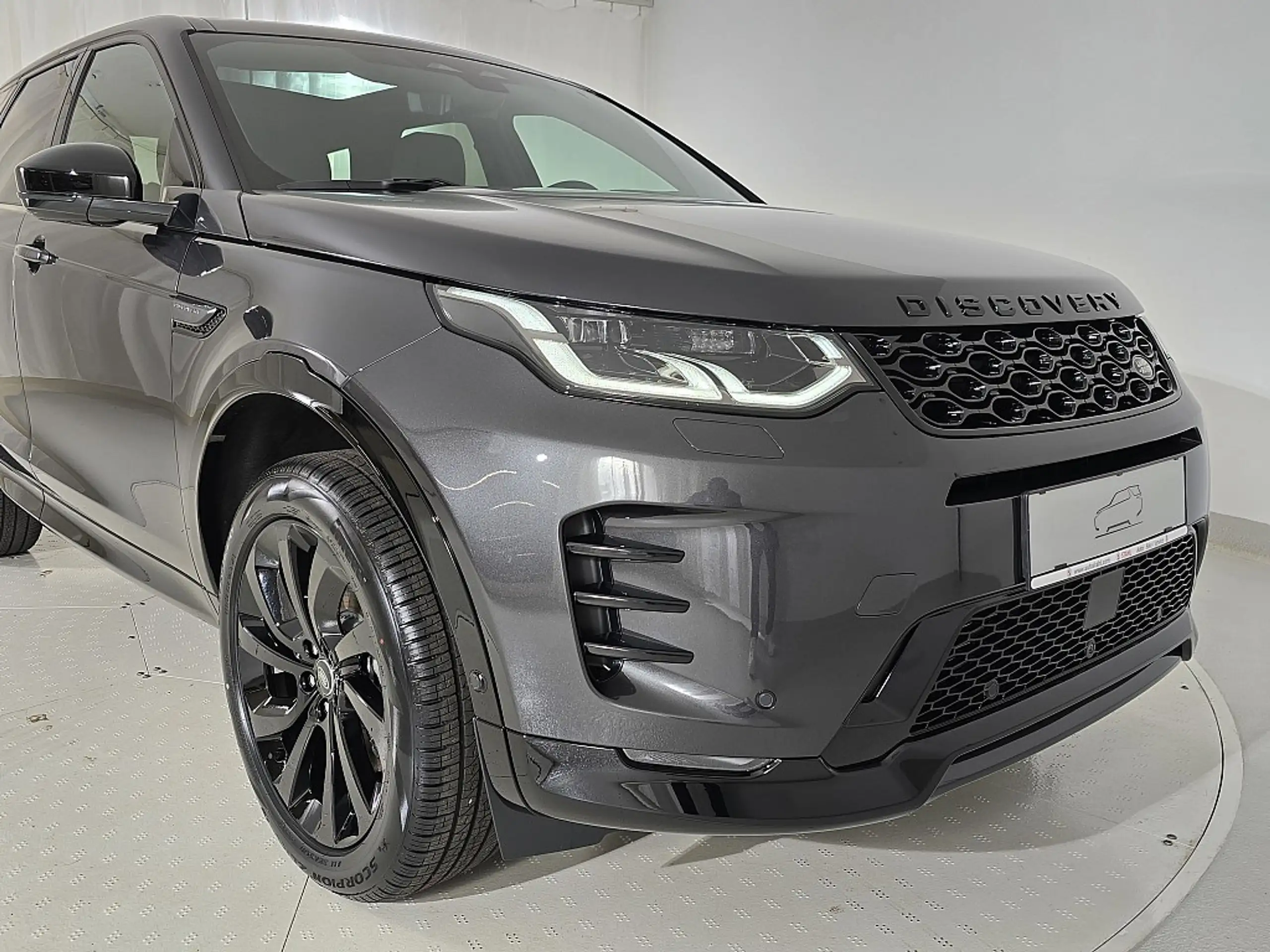 Land Rover - Discovery Sport