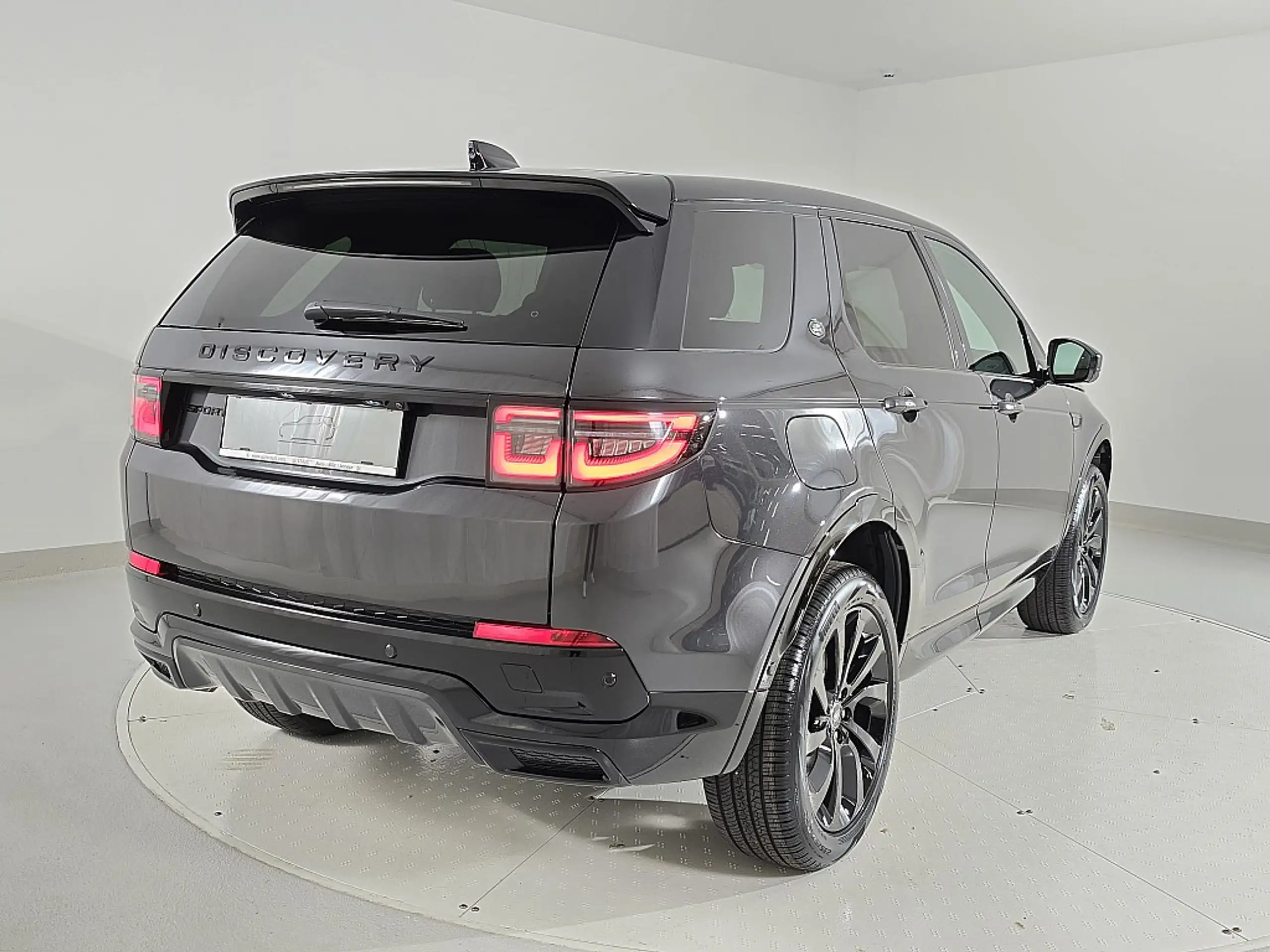 Land Rover - Discovery Sport