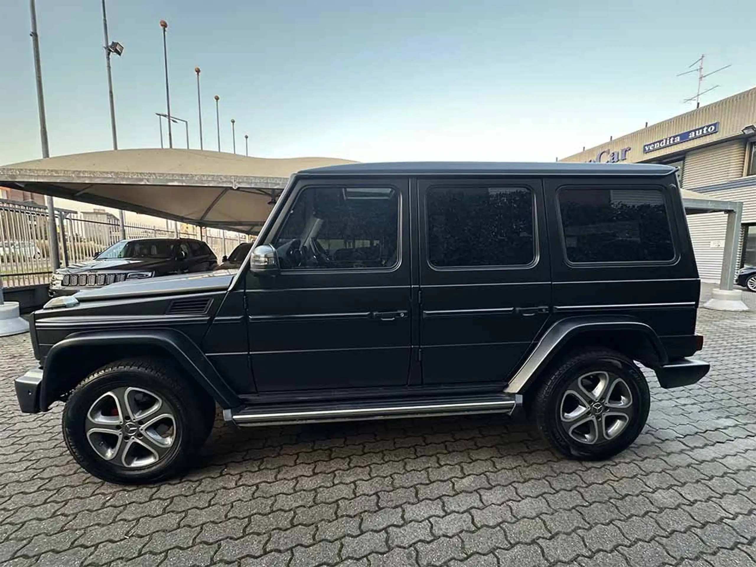 Mercedes-Benz - G 350