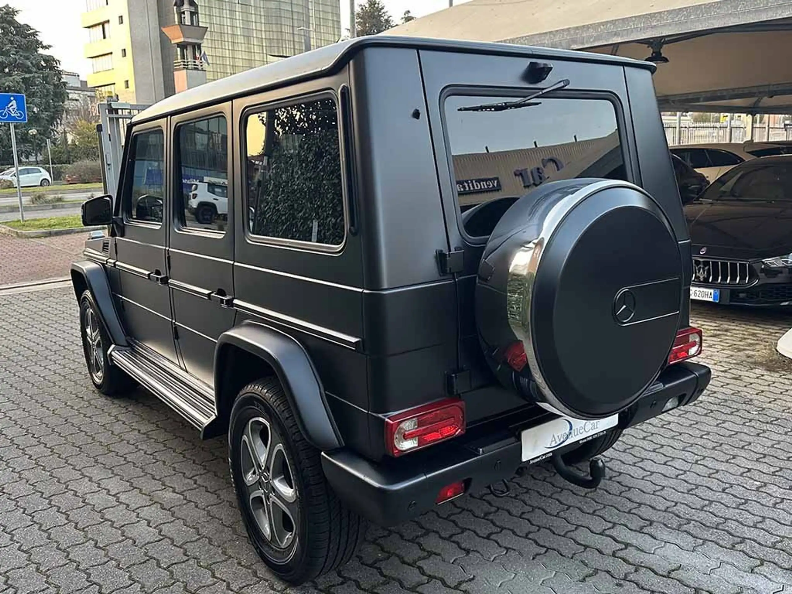 Mercedes-Benz - G 350