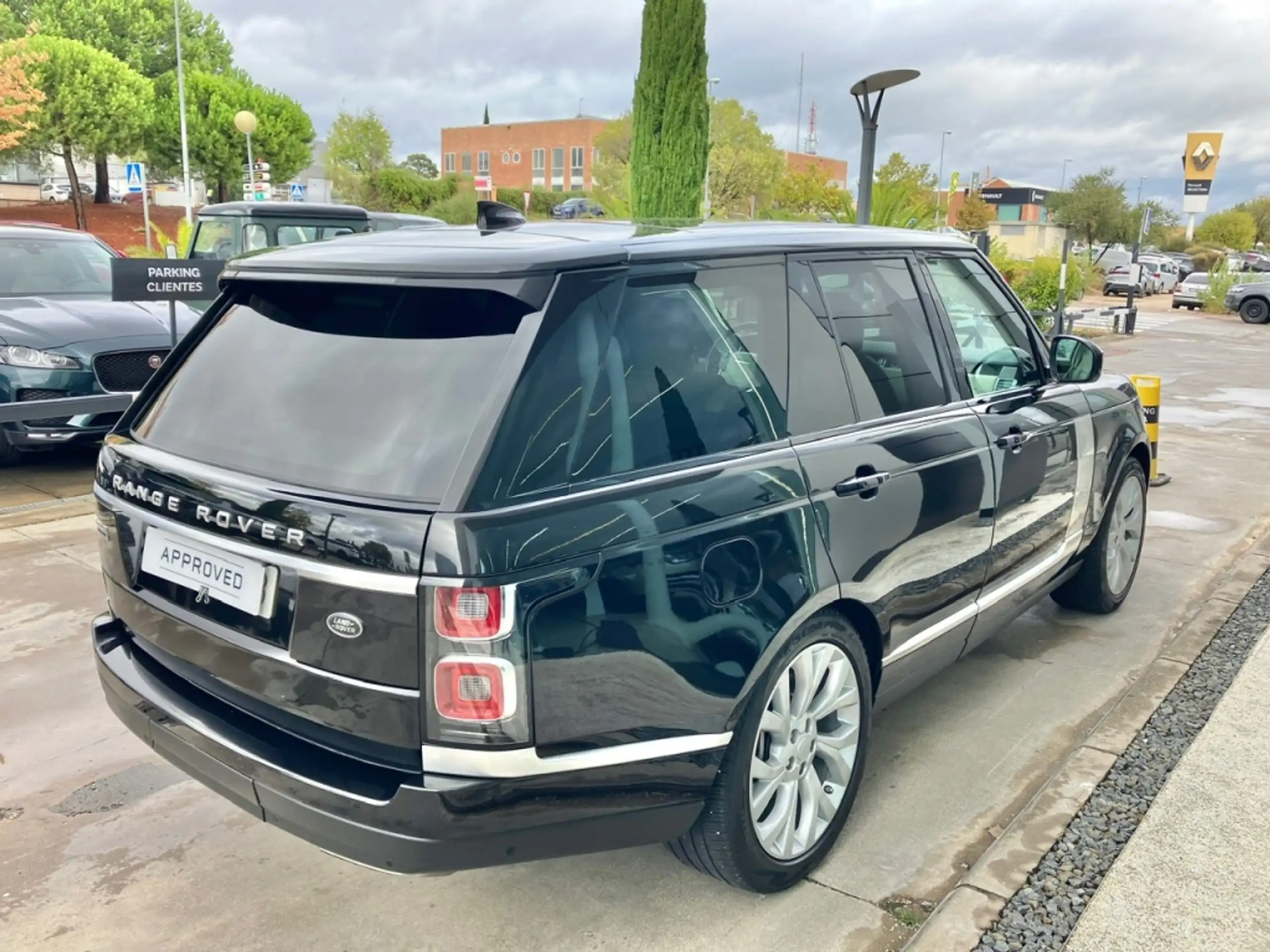 Land Rover - Range Rover