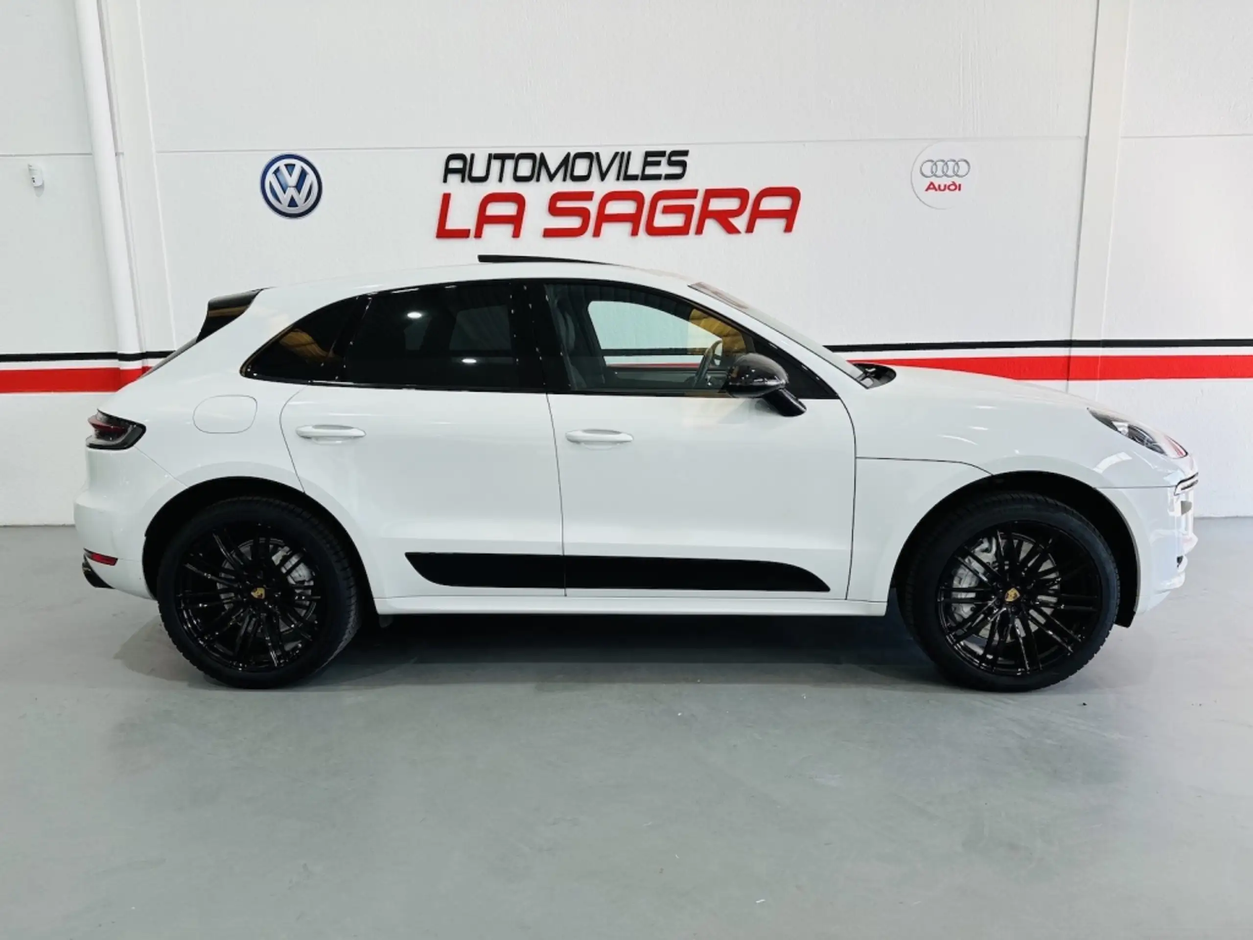 Porsche - Macan