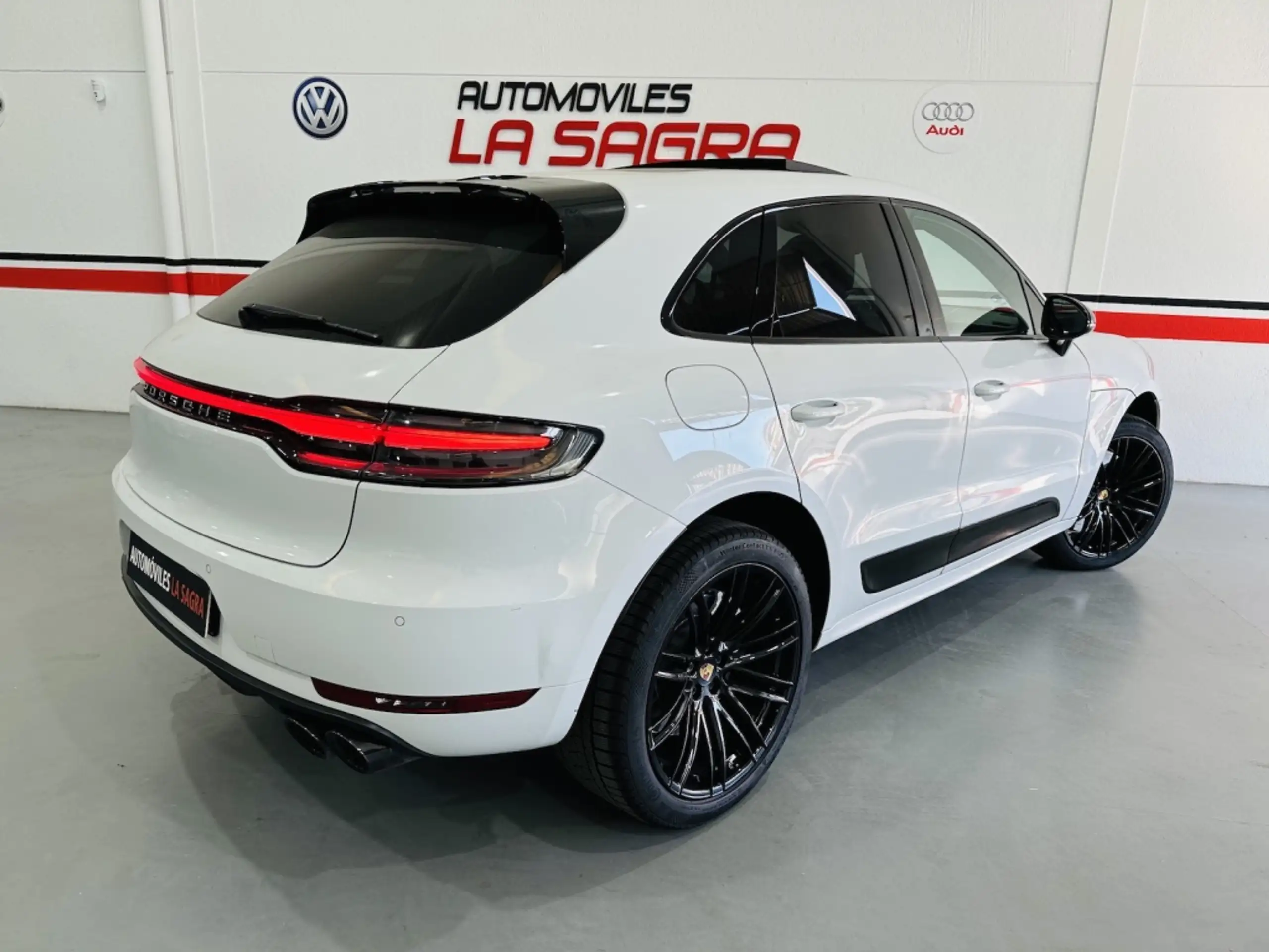 Porsche - Macan