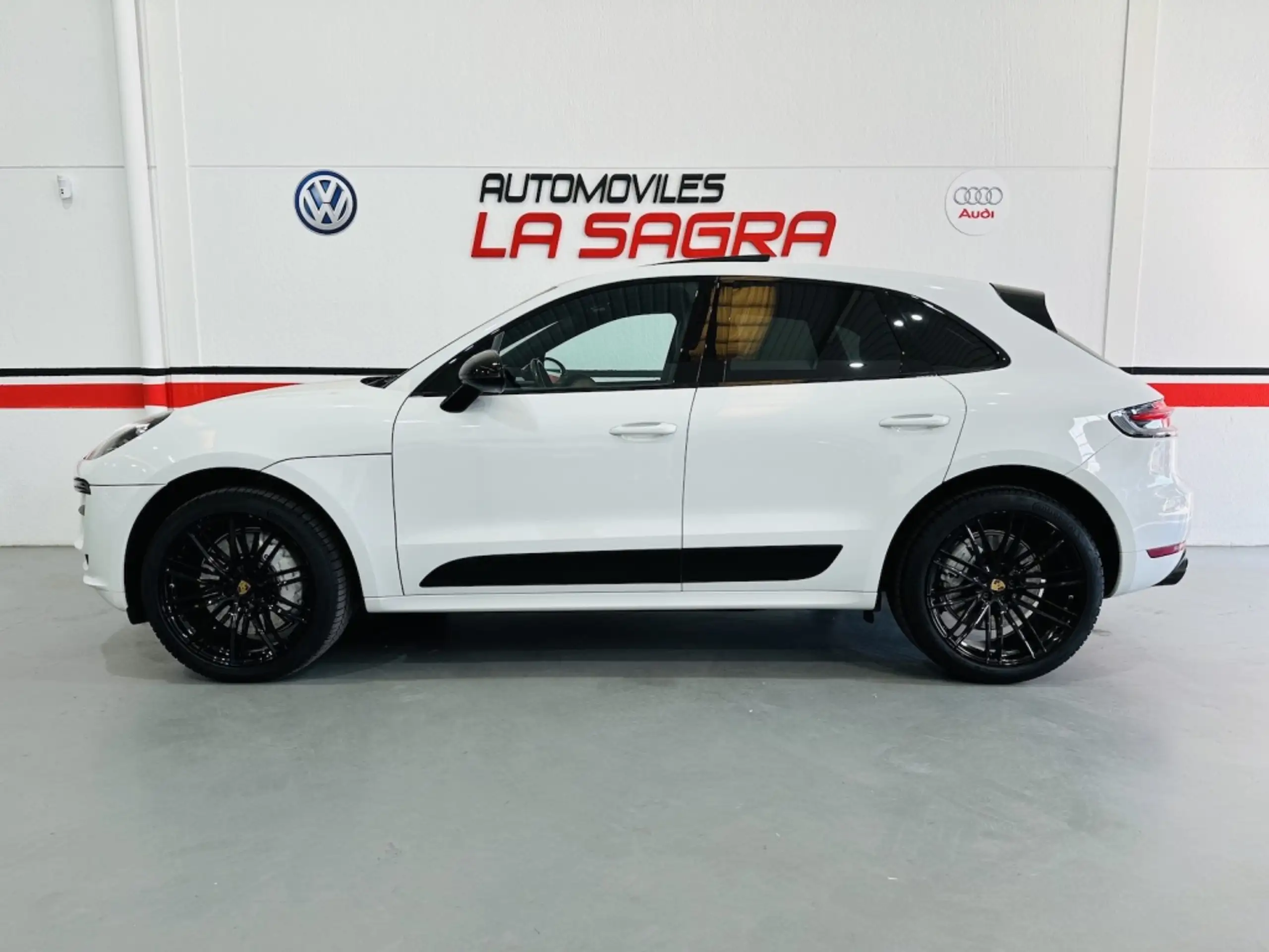 Porsche - Macan