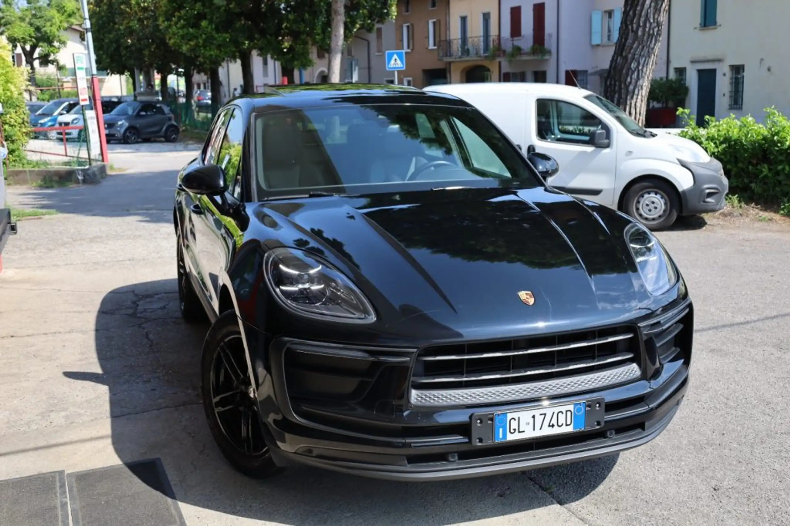 Porsche - Macan