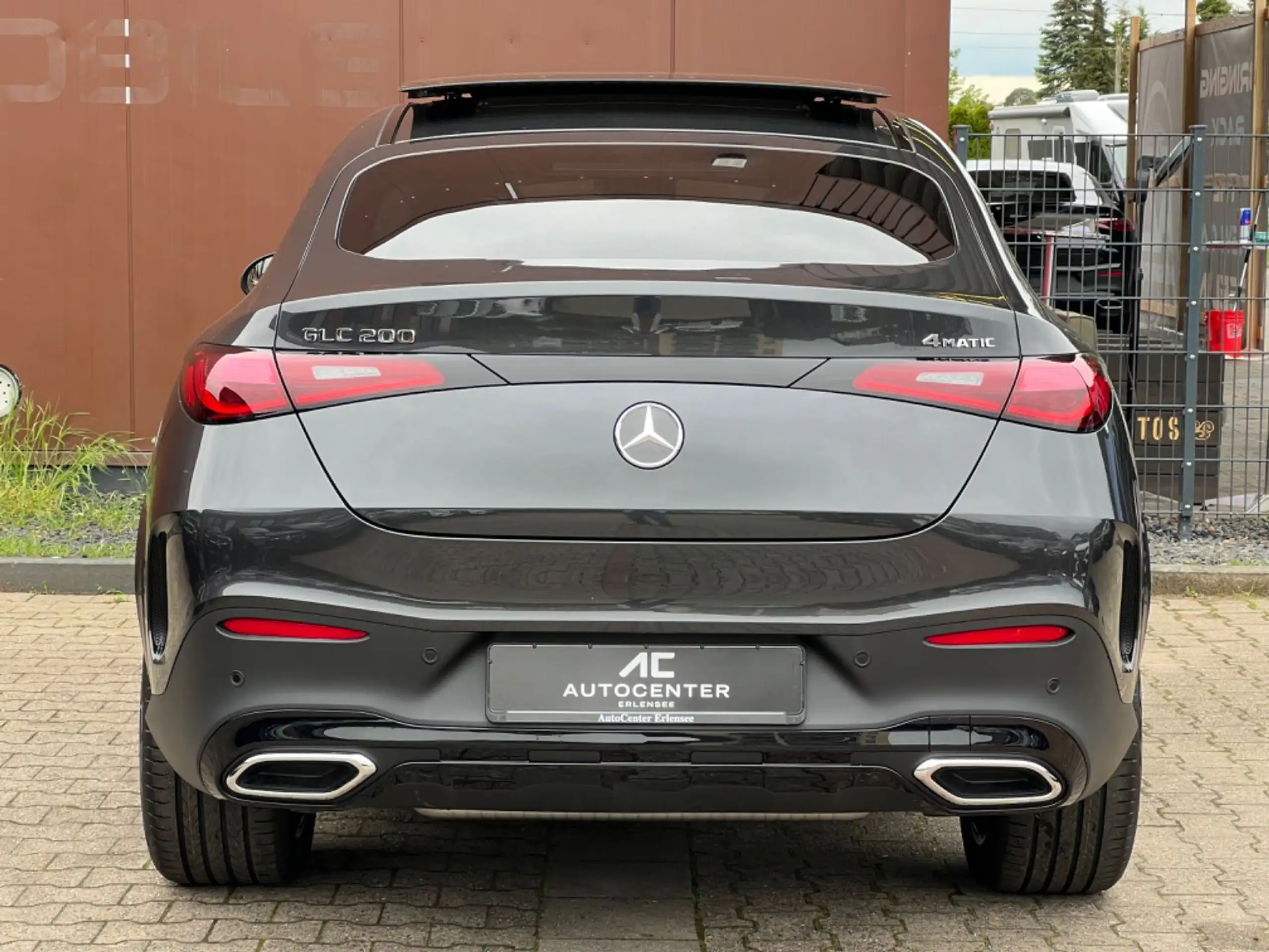 Mercedes-Benz - GLC 200