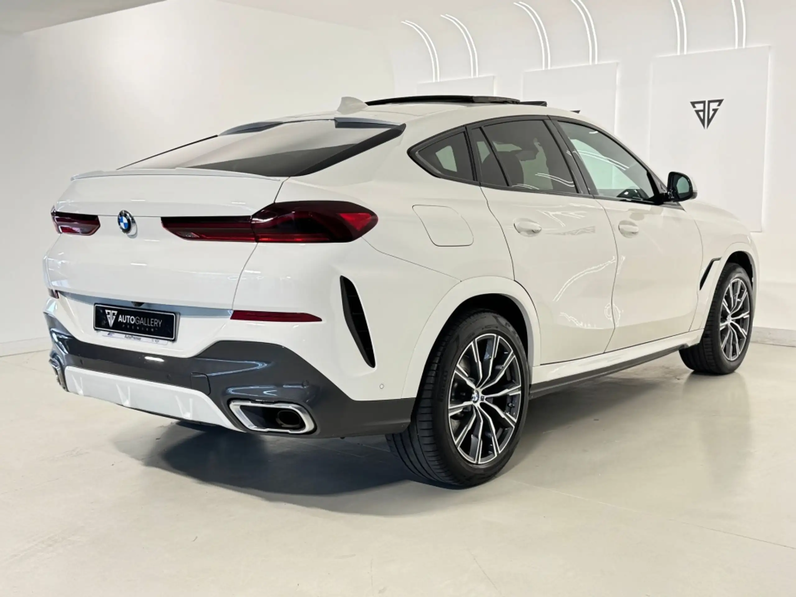 BMW - X6