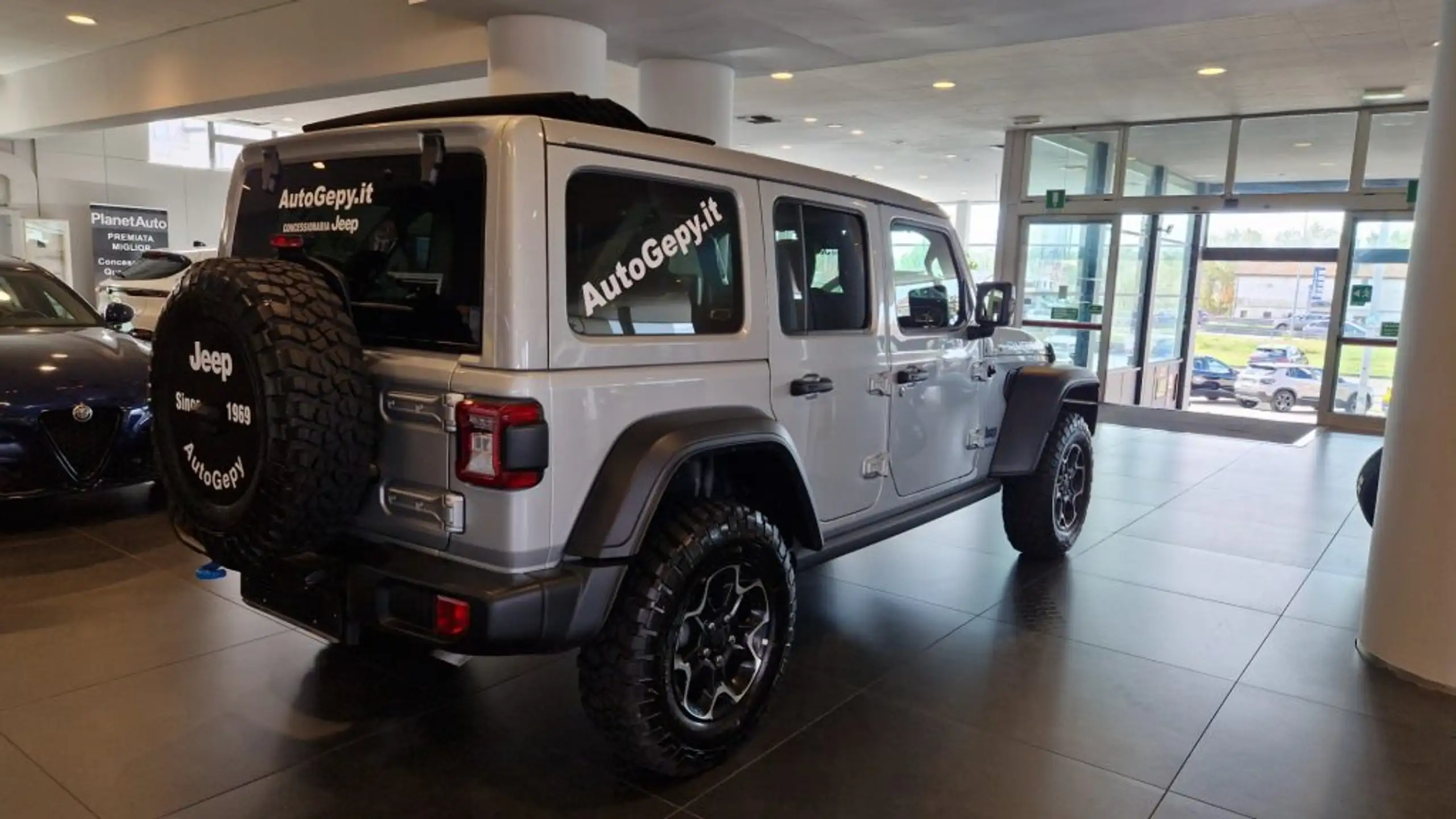 Jeep - Wrangler