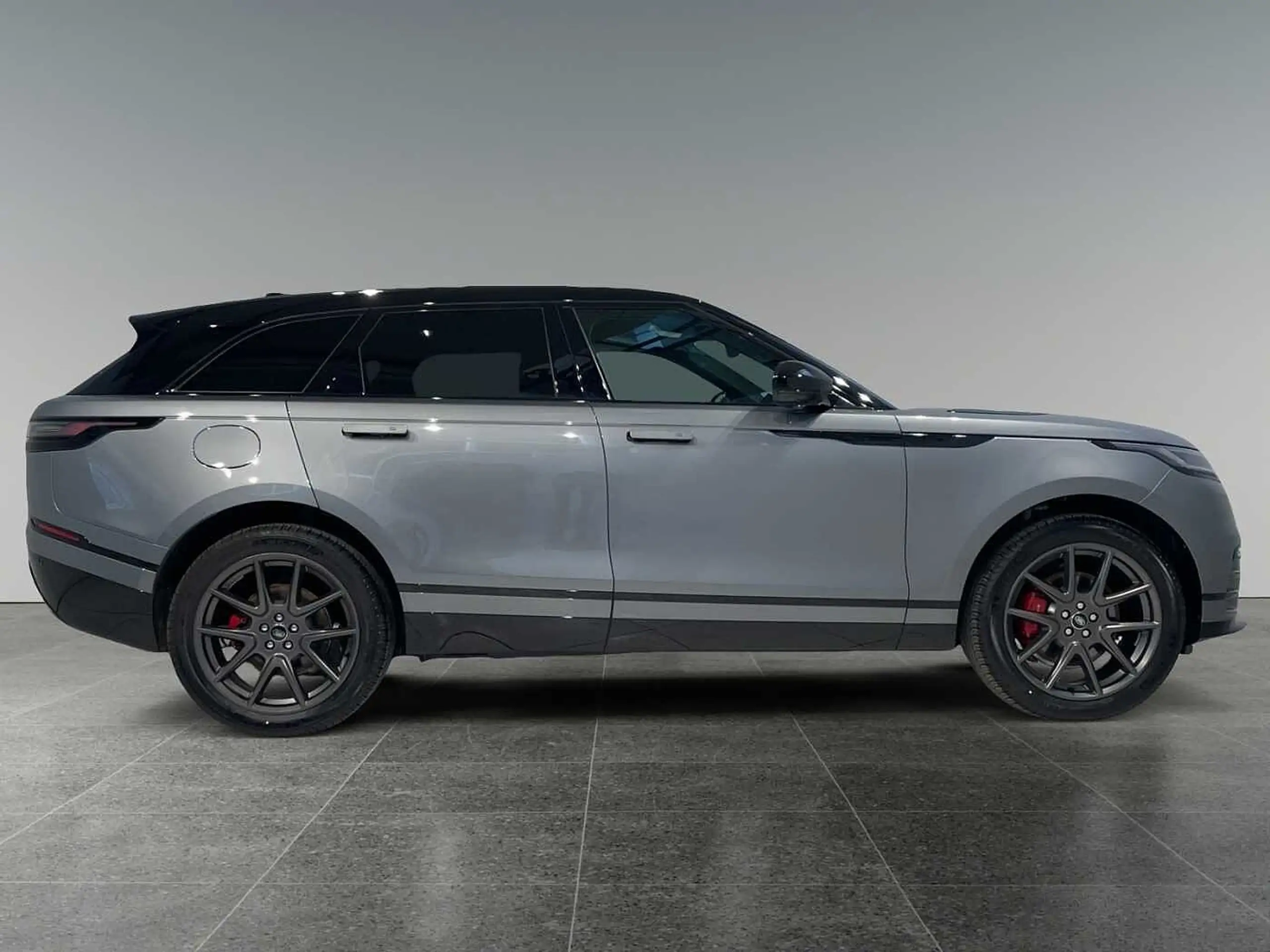 Land Rover - Range Rover Velar