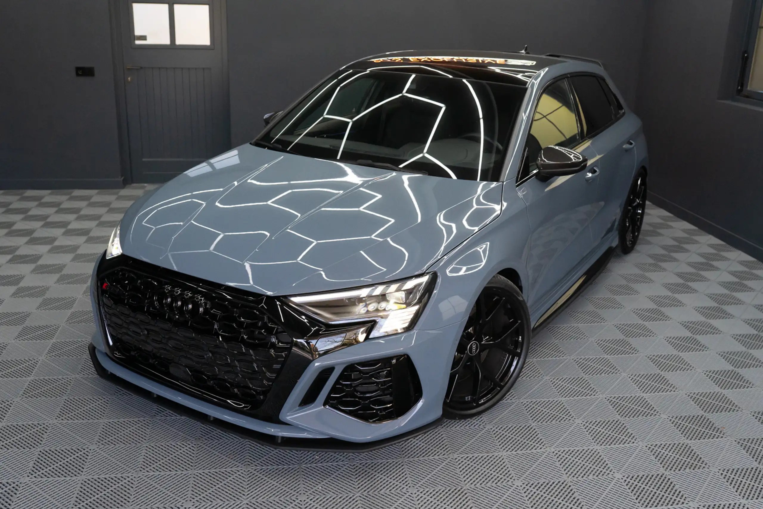 Audi - RS3