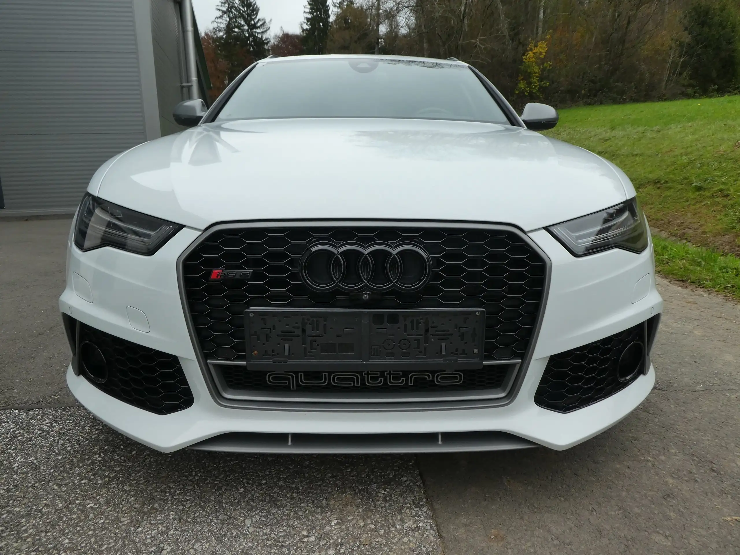 Audi - RS6