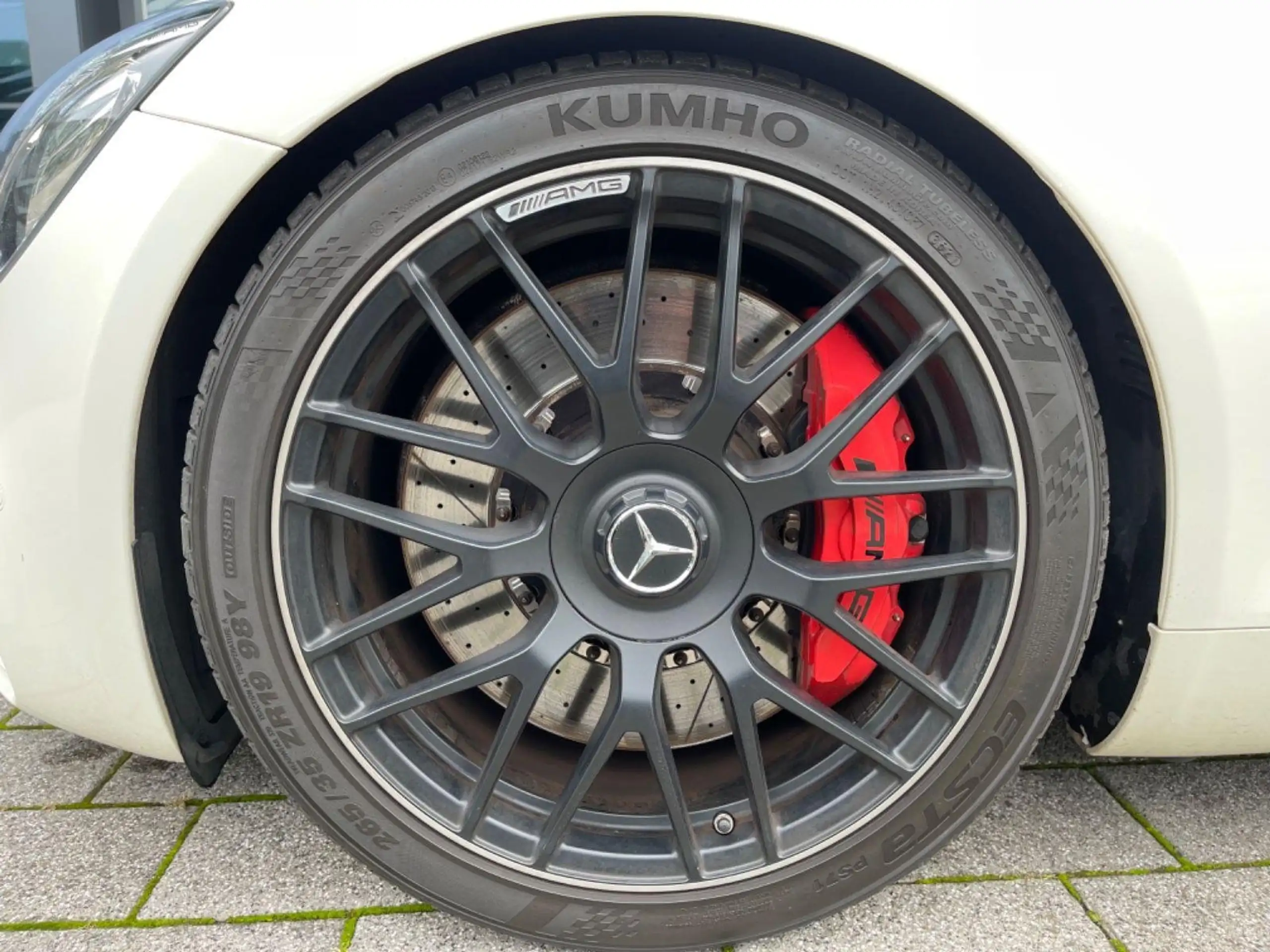 Mercedes-Benz - AMG GT