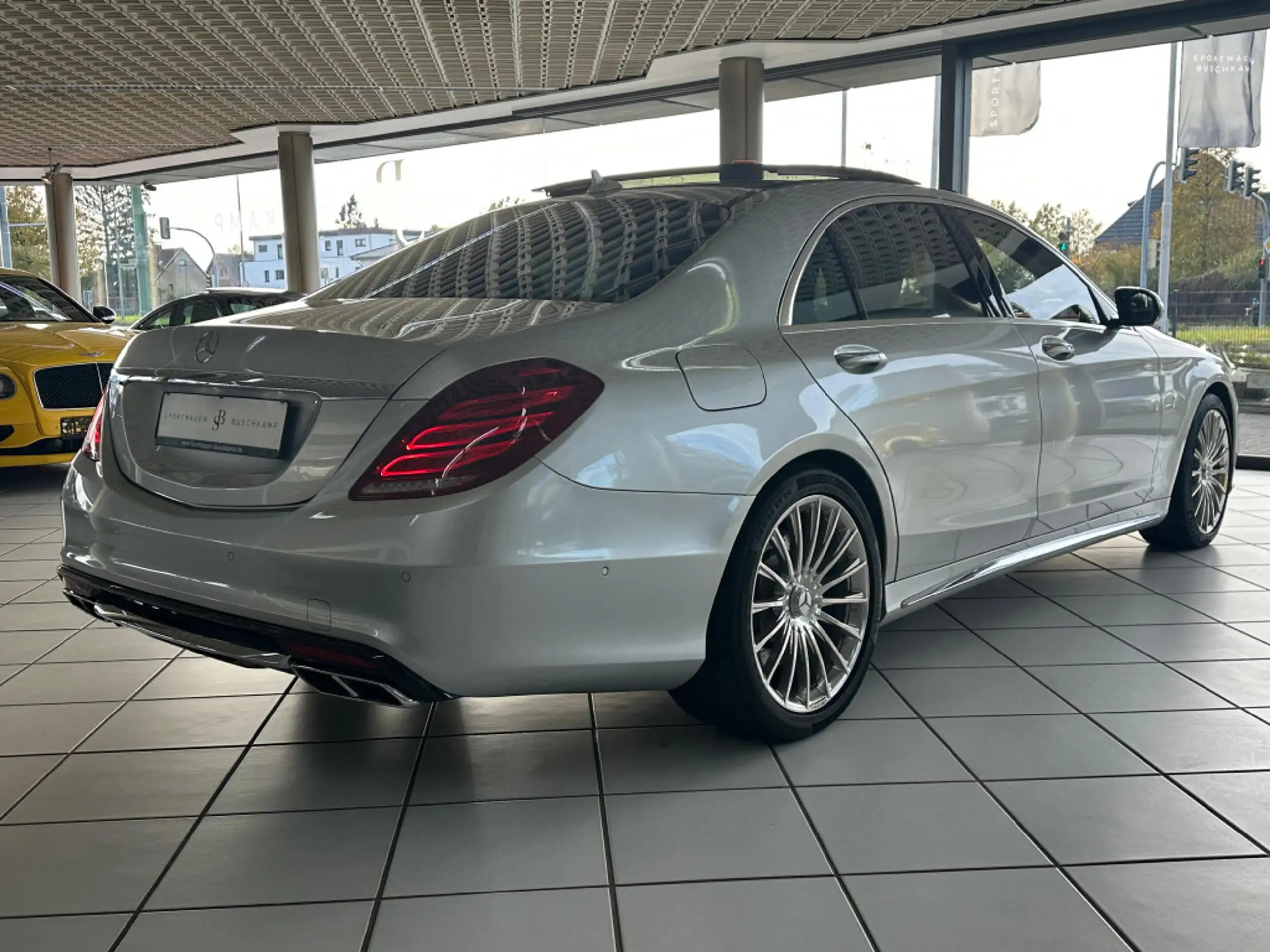 Mercedes-Benz - S 65 AMG