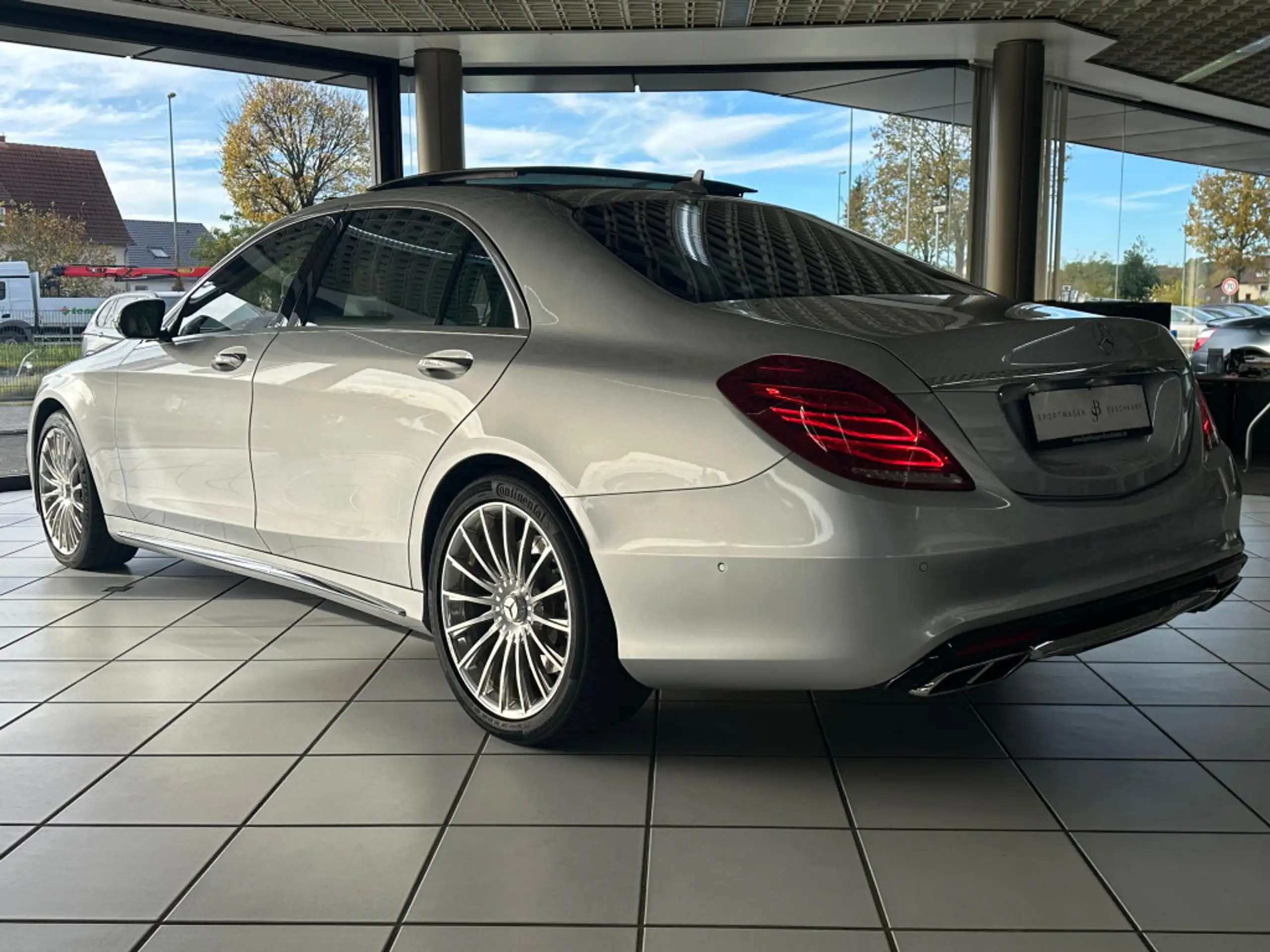 Mercedes-Benz - S 65 AMG