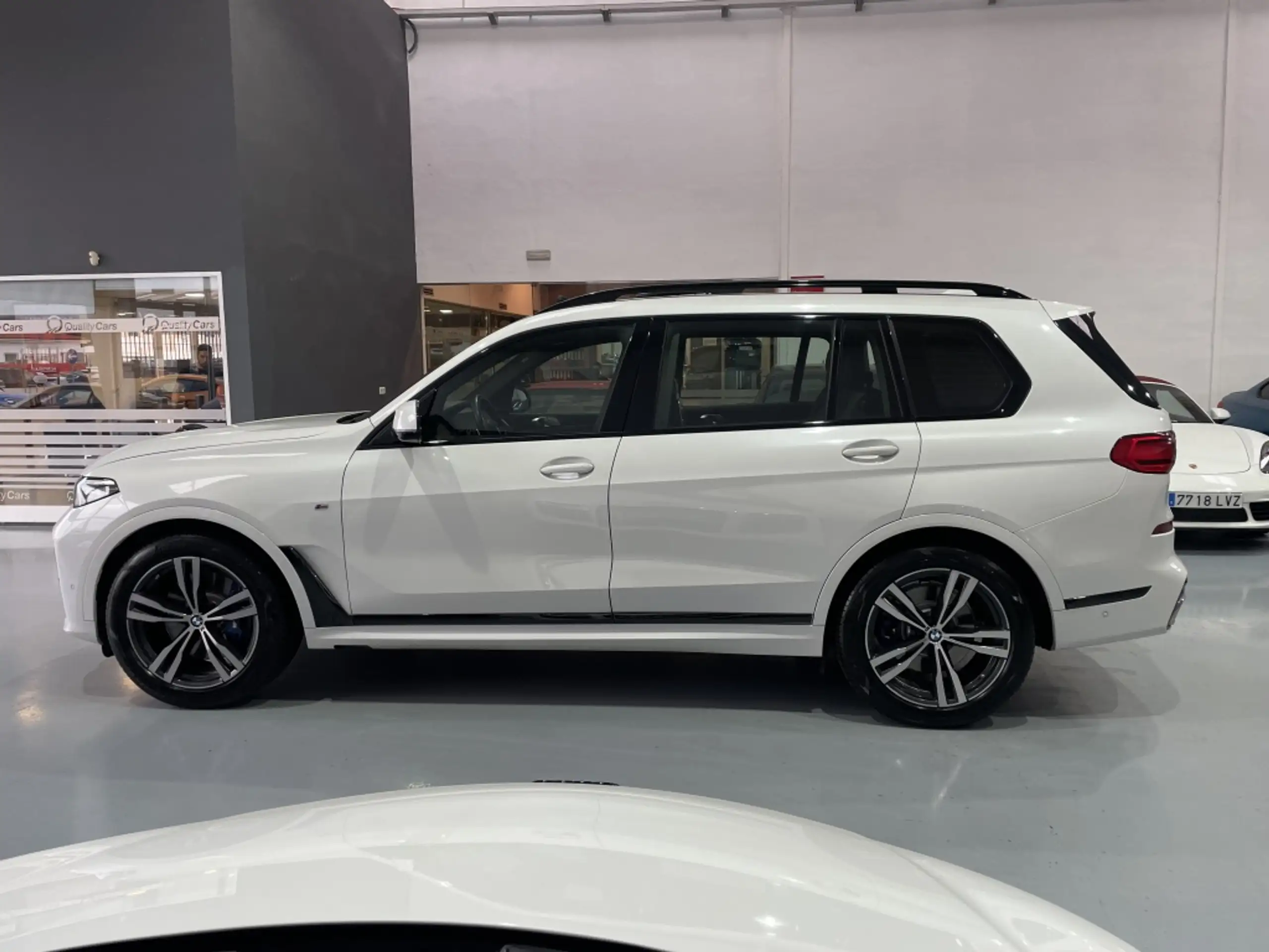 BMW - X7