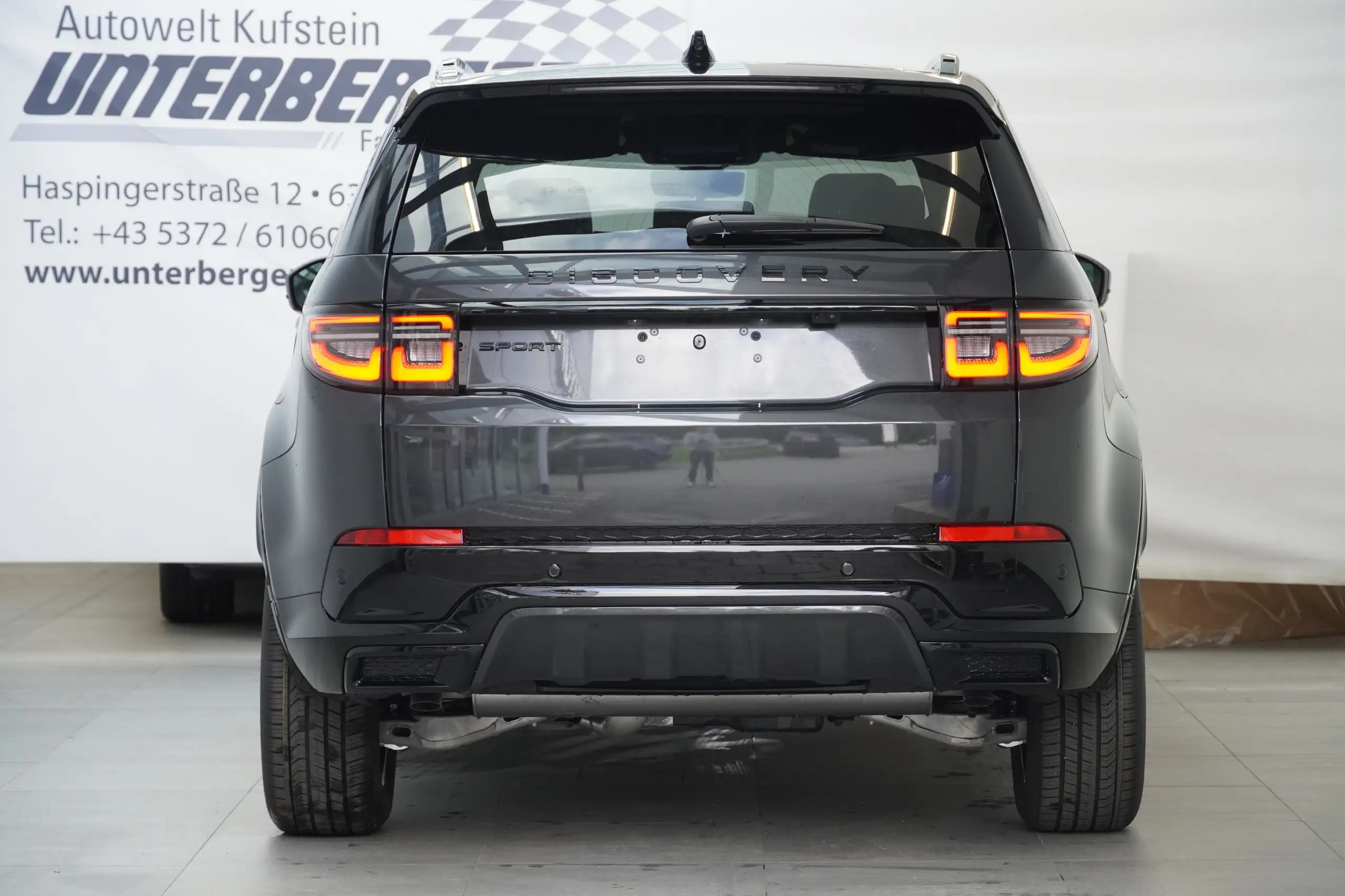 Land Rover - Discovery Sport