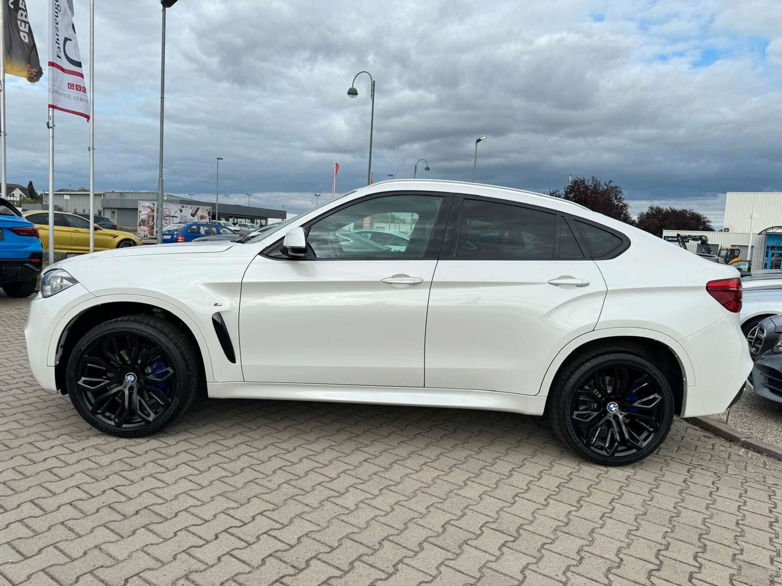 BMW - X6