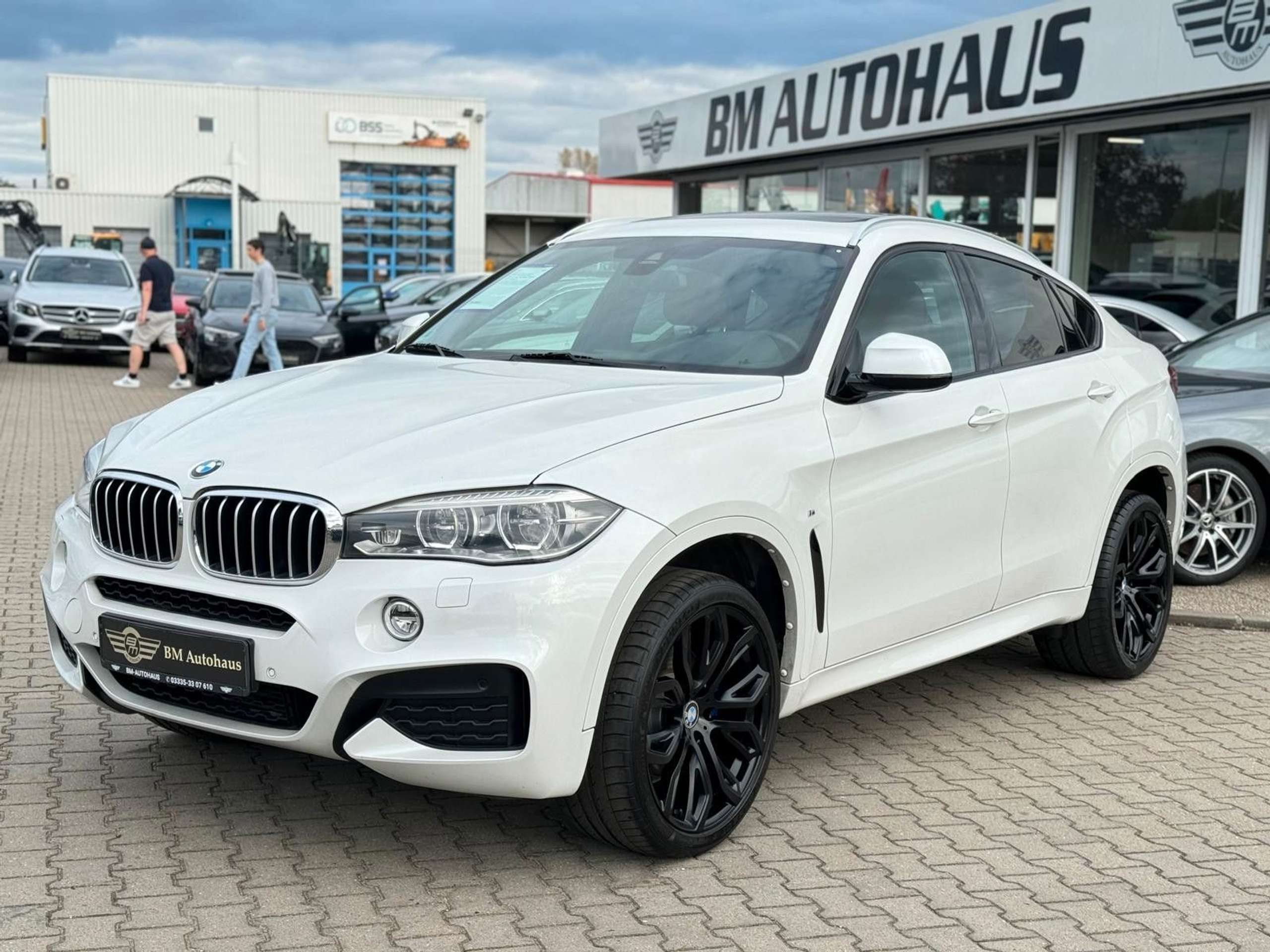 BMW - X6