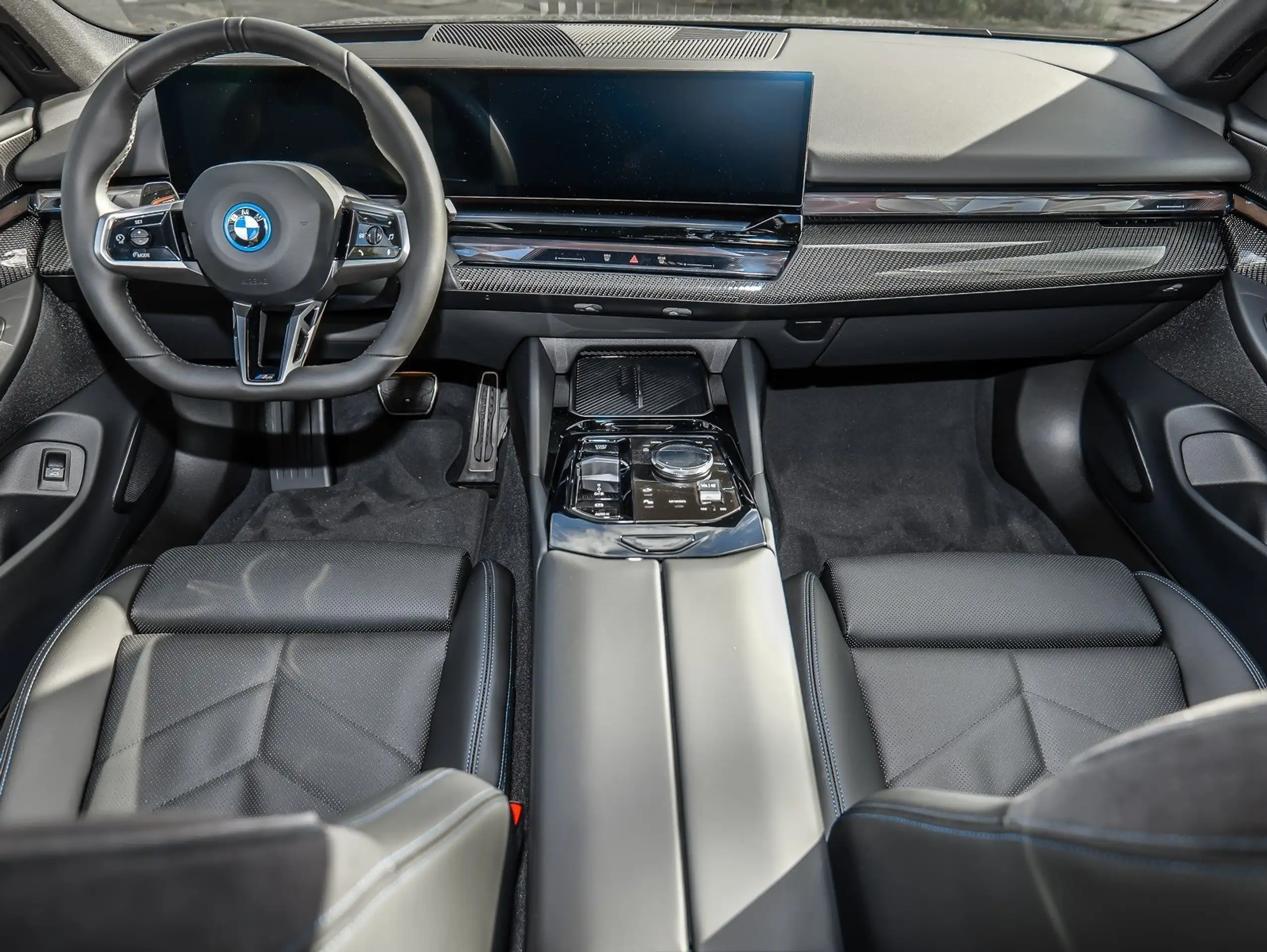 BMW - i5