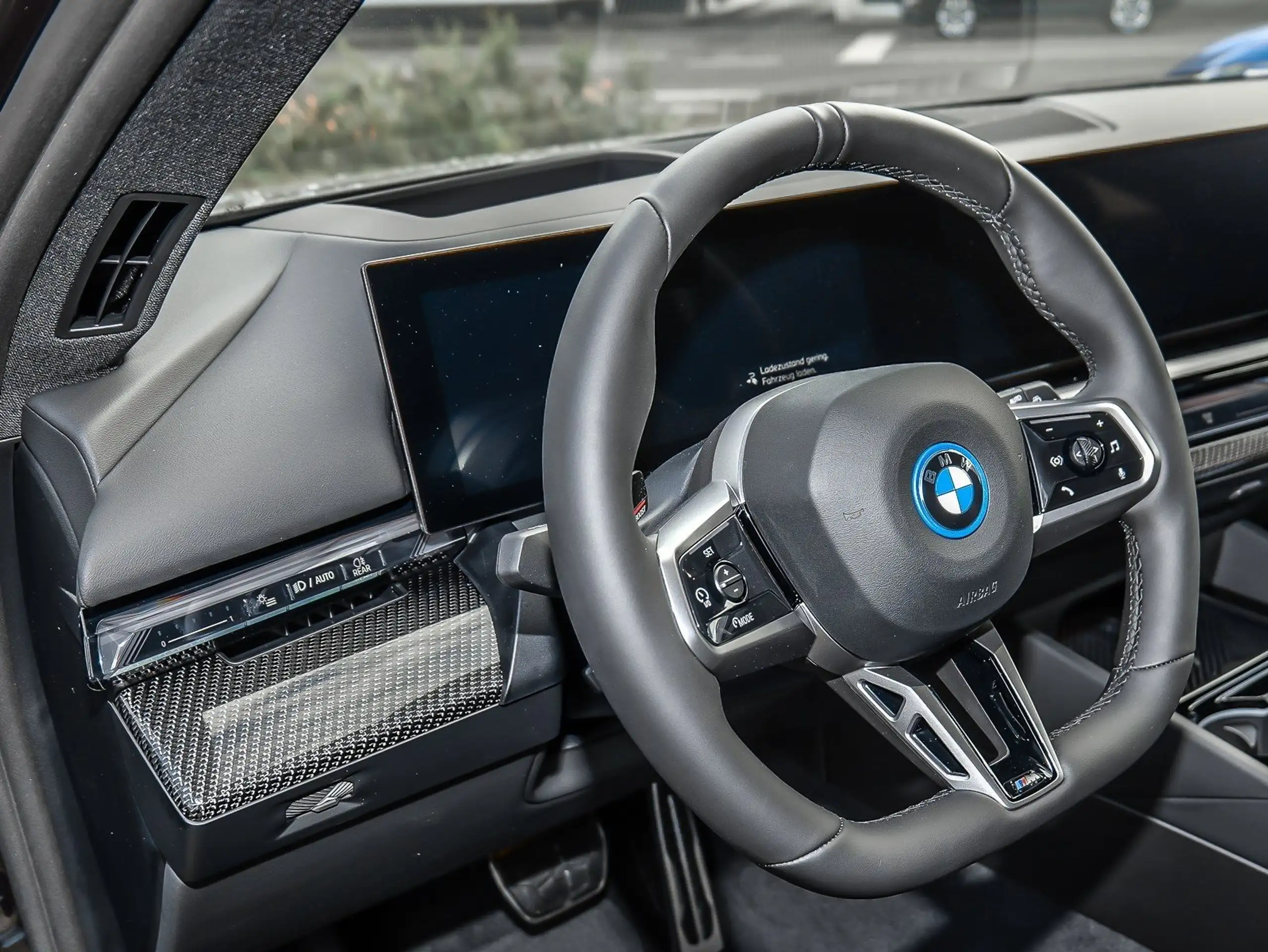 BMW - i5