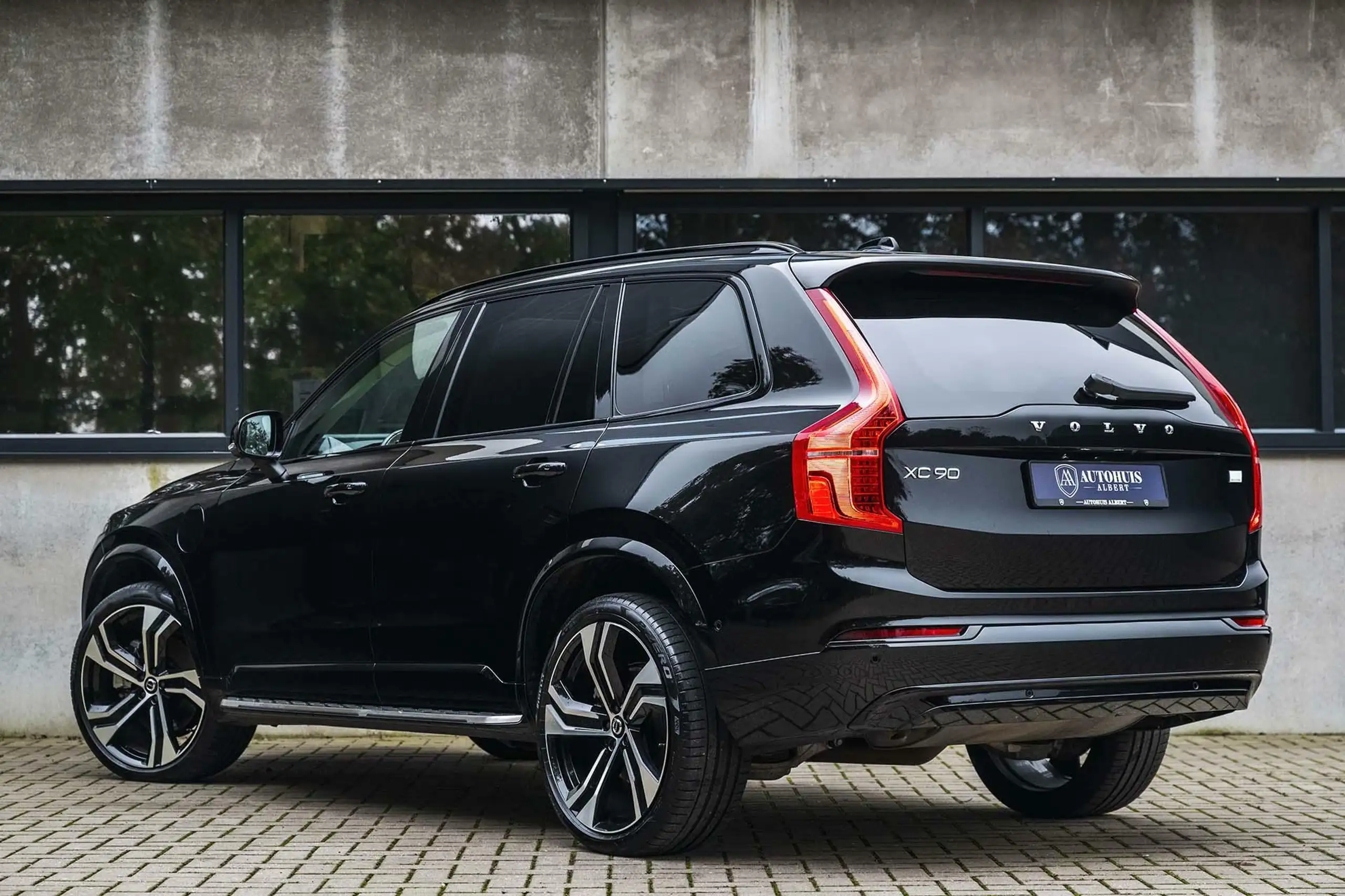 Volvo - XC90