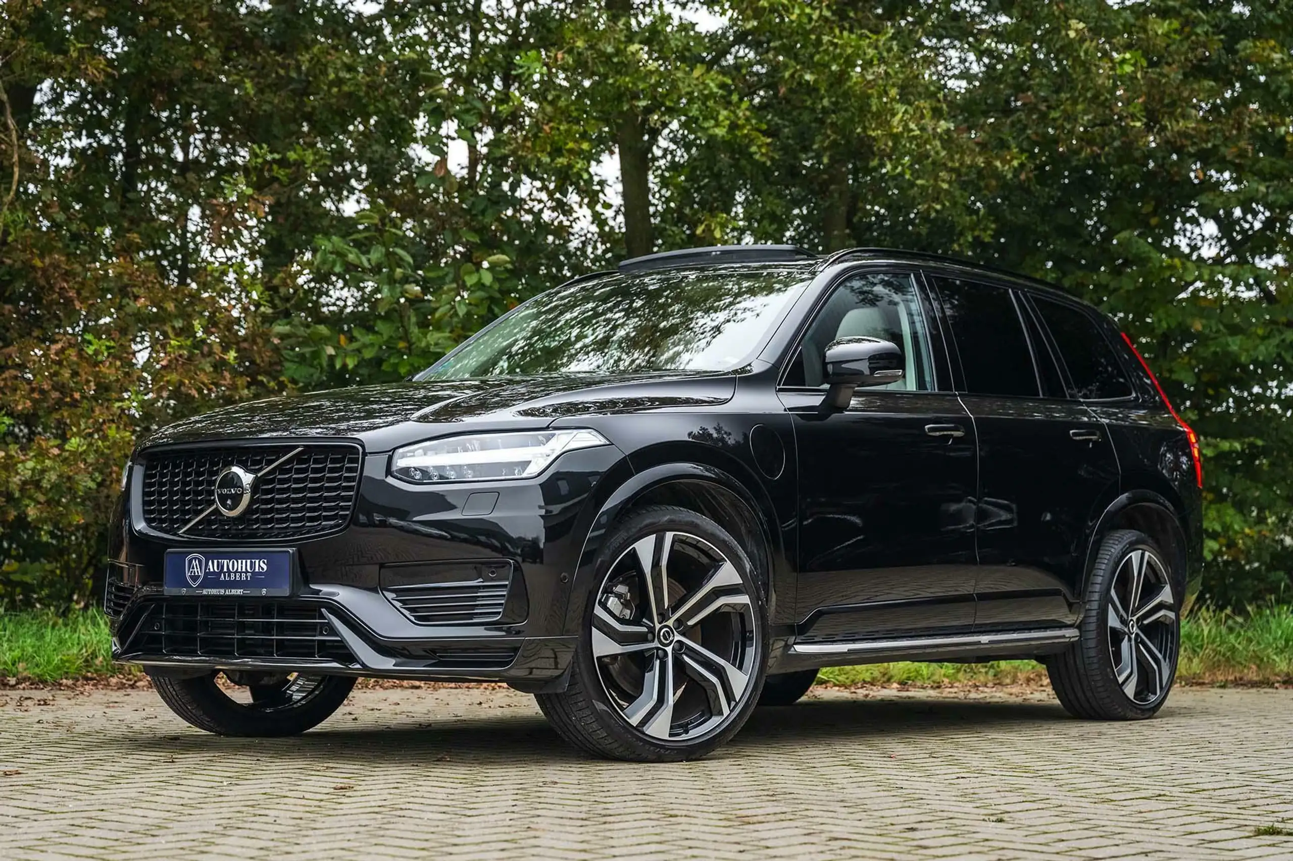 Volvo - XC90