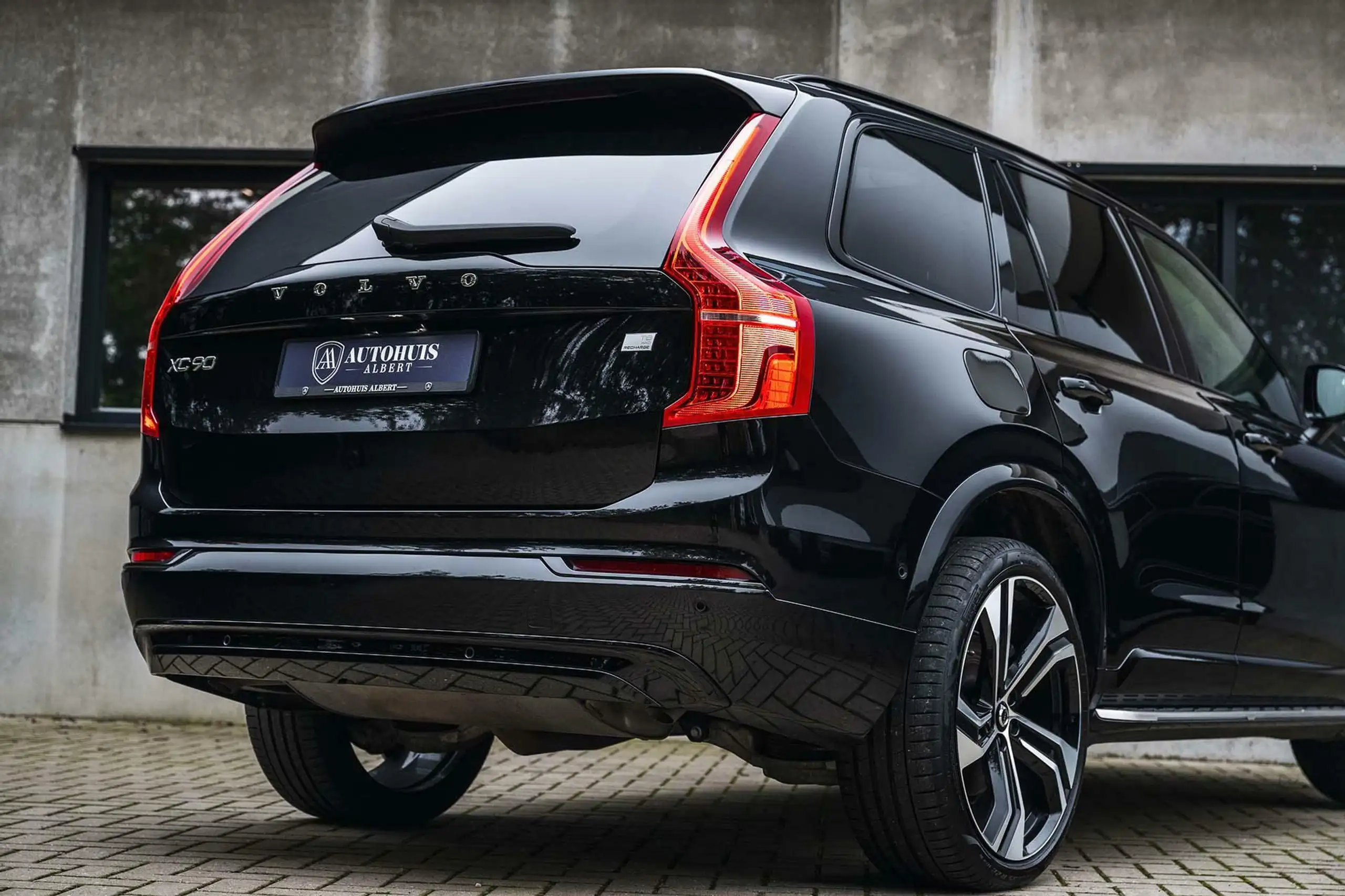 Volvo - XC90