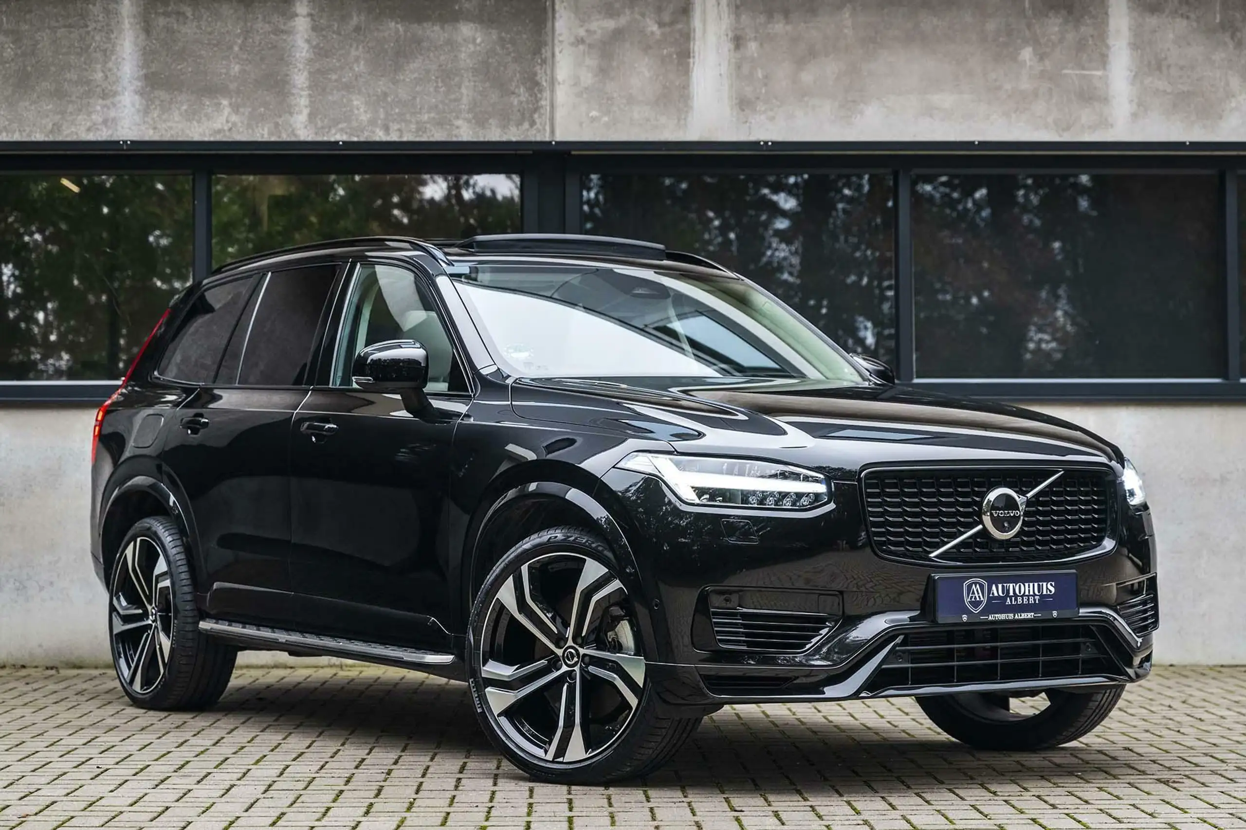 Volvo - XC90