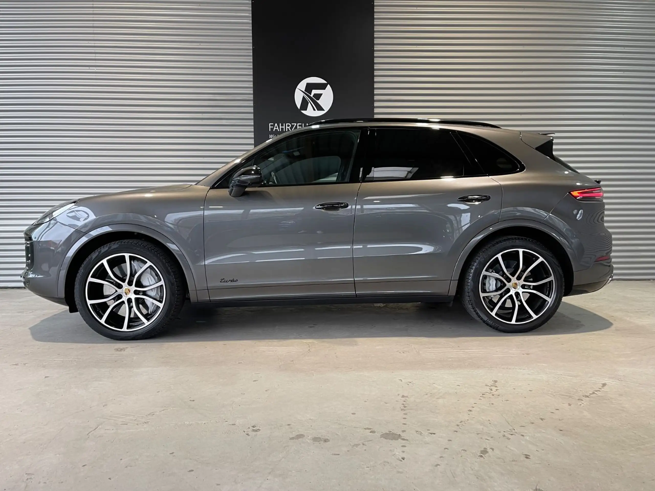 Porsche - Cayenne