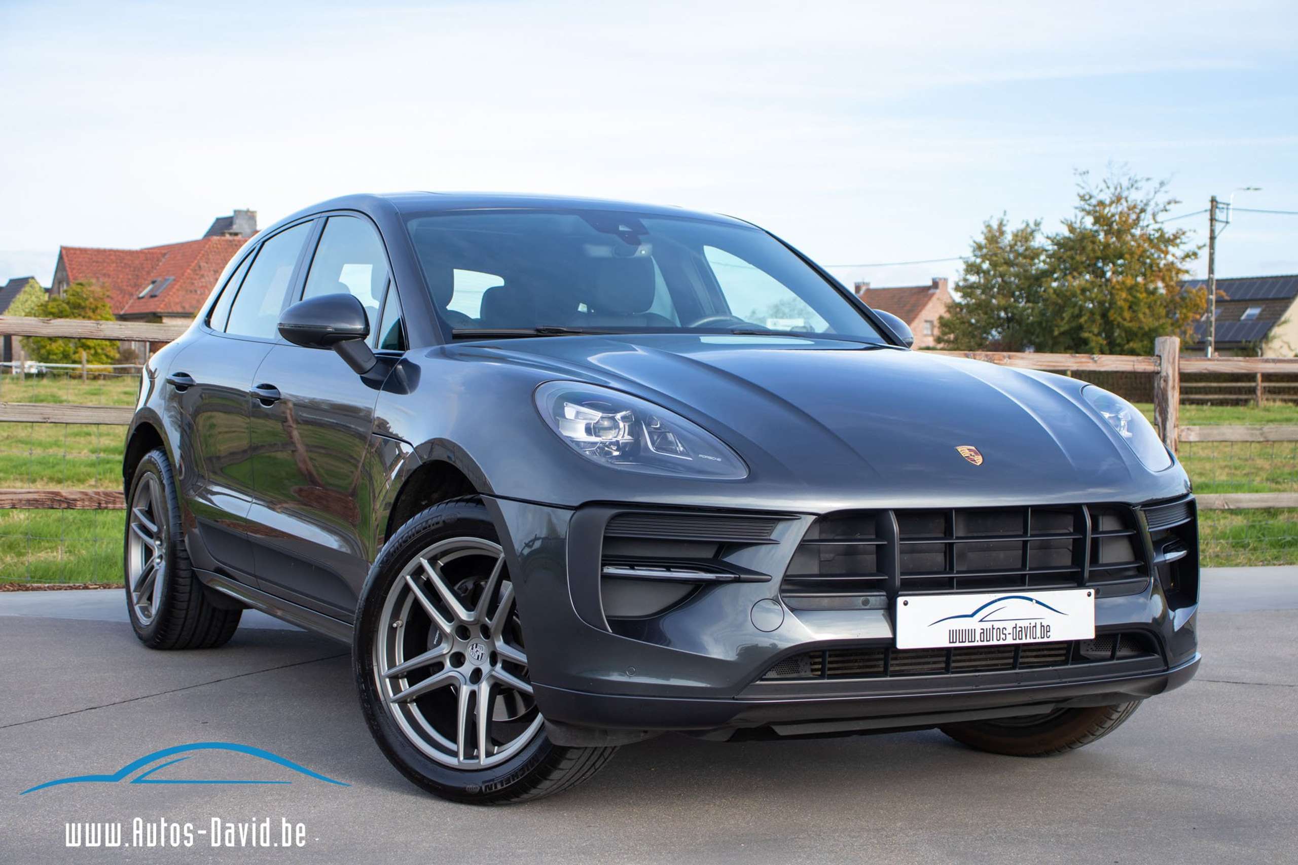 Porsche - Macan