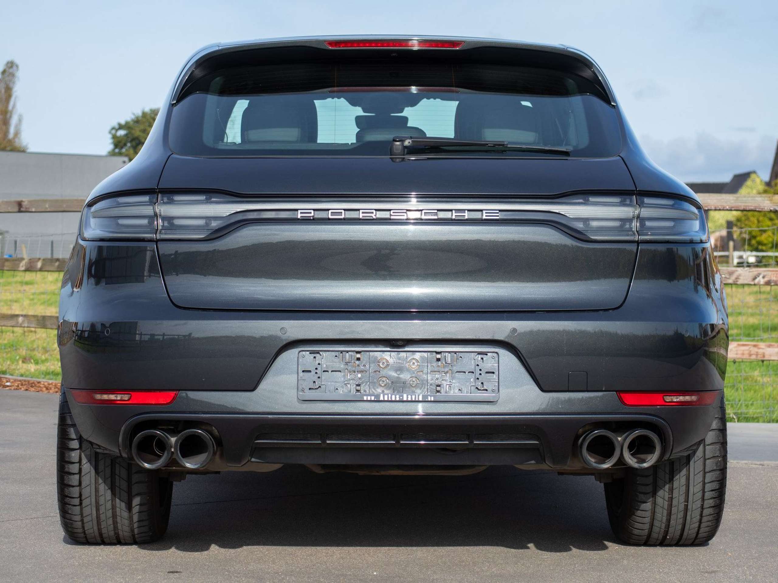 Porsche - Macan